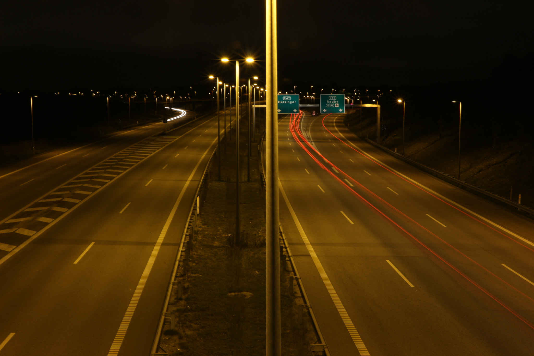 Canon EOS 700D (EOS Rebel T5i / EOS Kiss X7i) + Canon EF 28mm F2.8 IS USM sample photo. The highway @ glostrup denmark photography