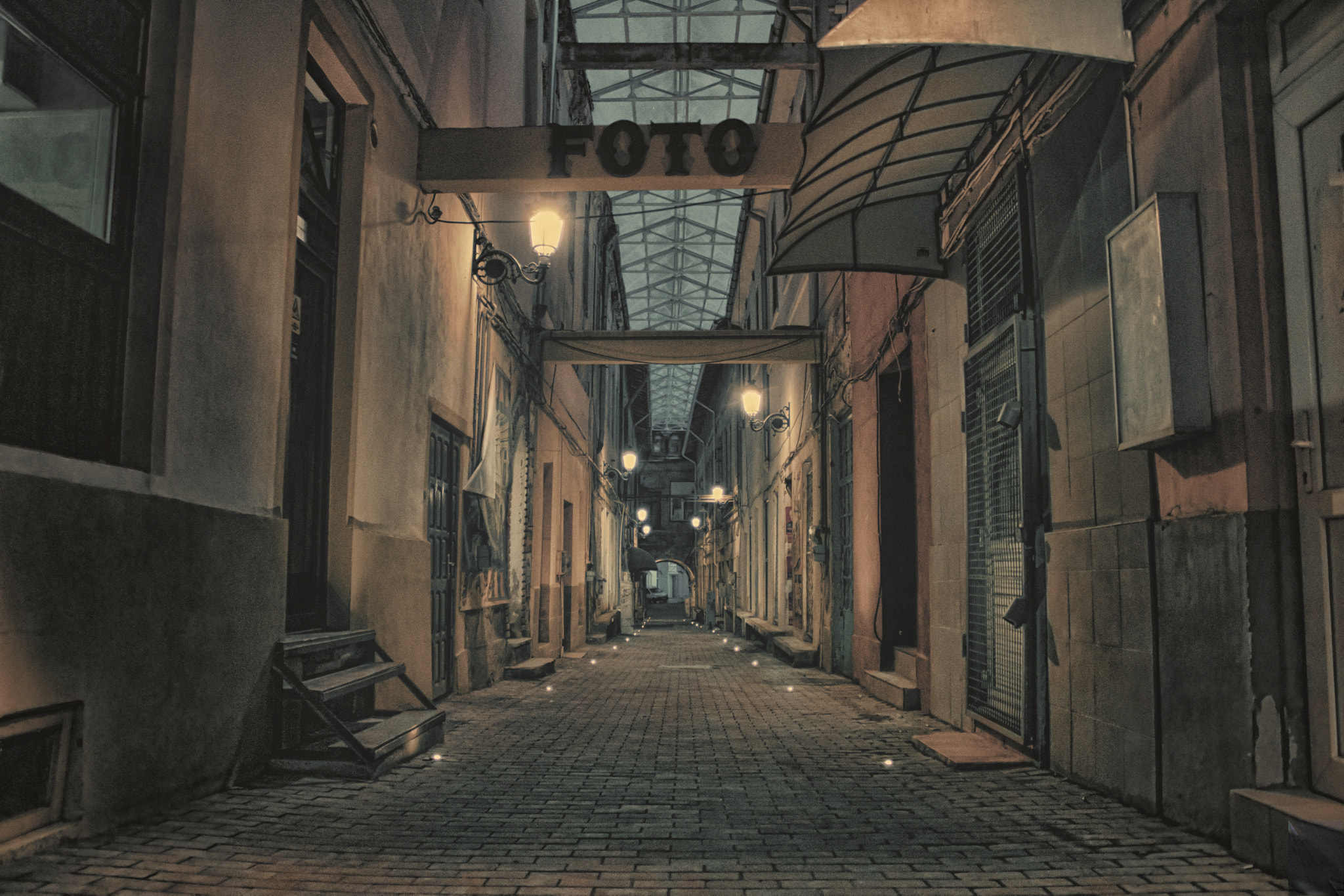 Canon EOS 750D (EOS Rebel T6i / EOS Kiss X8i) sample photo. Old town photography