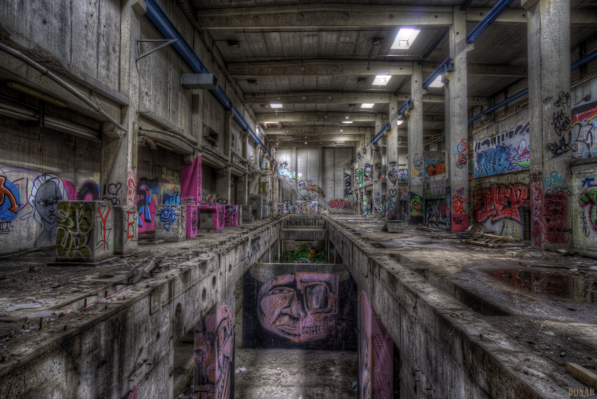 Sony a6000 + Sony E 10-18mm F4 OSS sample photo. Hall of graffiti photography