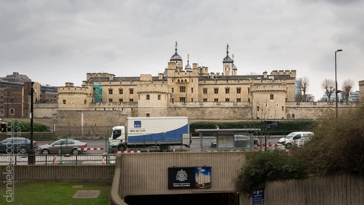 Sigma 18-250mm F3.5-6.3 DC OS HSM sample photo. Tower of london photography