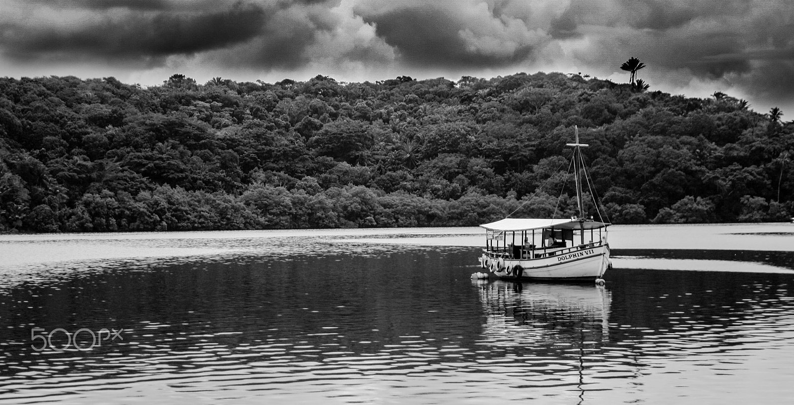 Canon EOS 400D (EOS Digital Rebel XTi / EOS Kiss Digital X) sample photo. Barco ancorado em cores gris photography