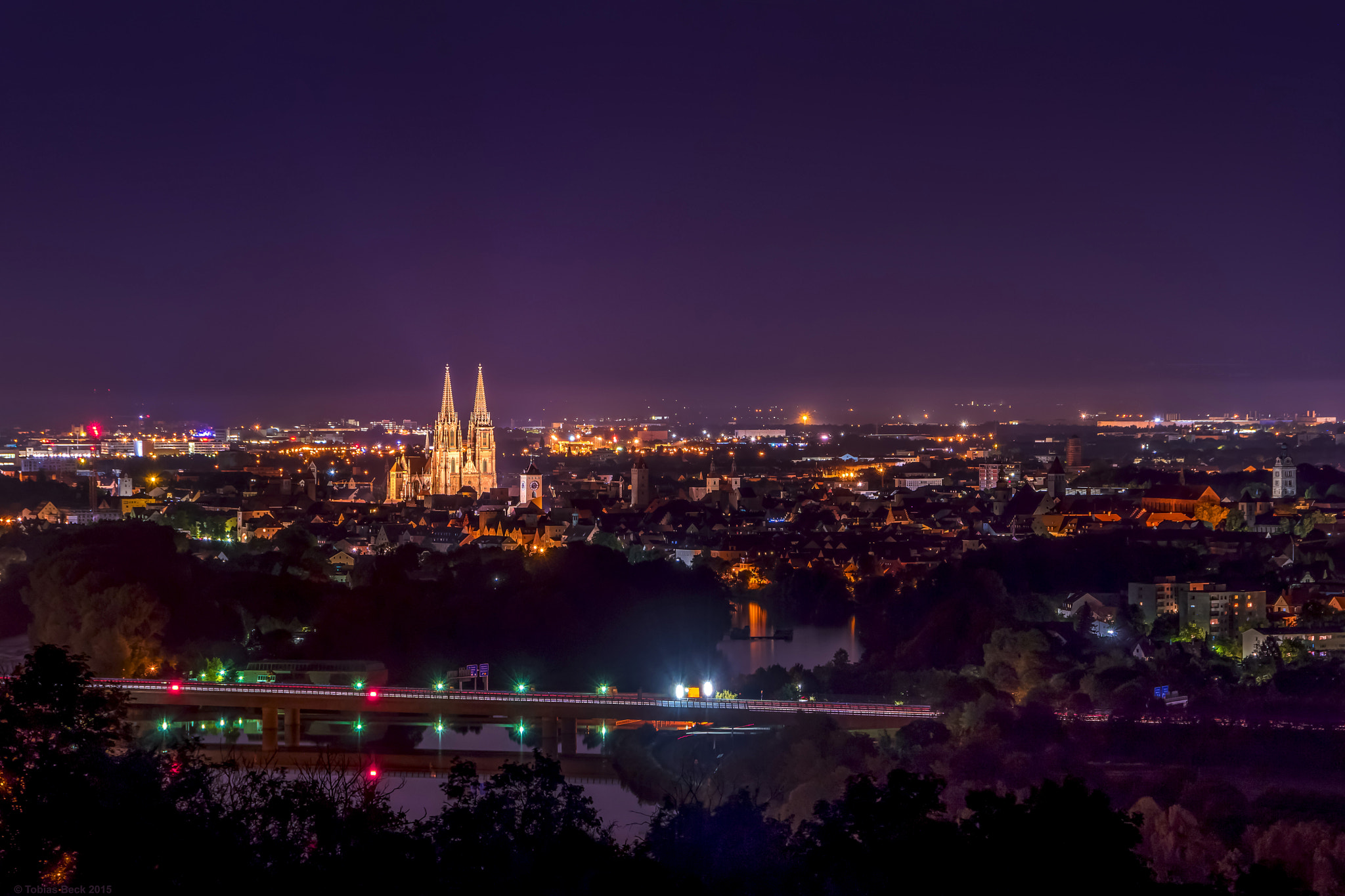 Sony ILCA-77M2 + Tamron AF 28-105mm F4-5.6 [IF] sample photo. Another regensburg nightscape photography