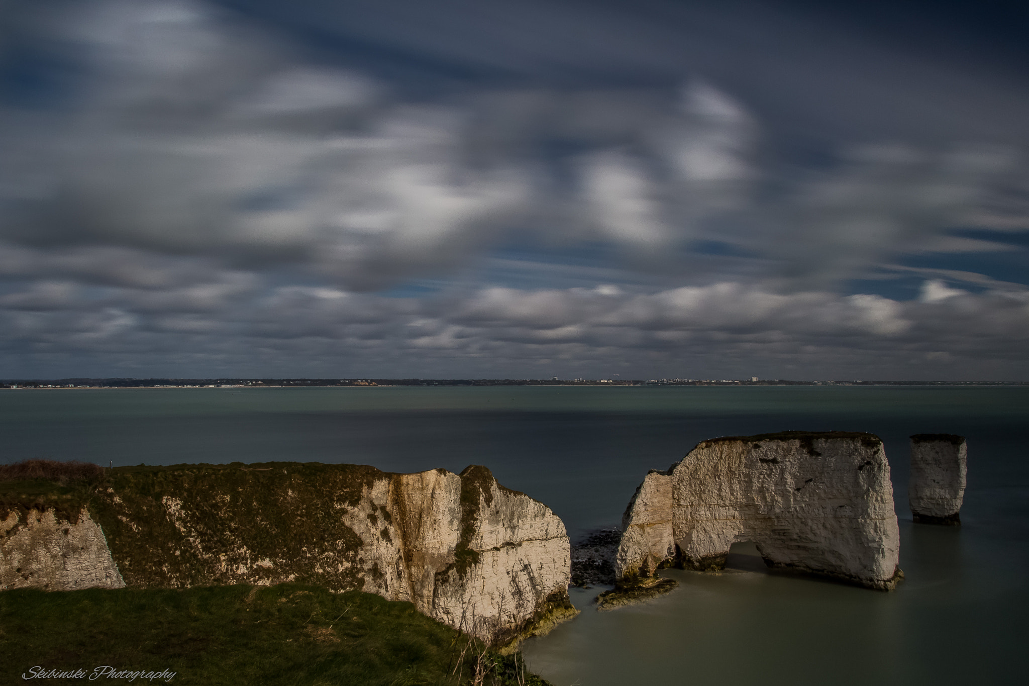 Canon EOS 100D (EOS Rebel SL1 / EOS Kiss X7) + Canon EF 17-40mm F4L USM sample photo. Old harry rocks and rolls photography