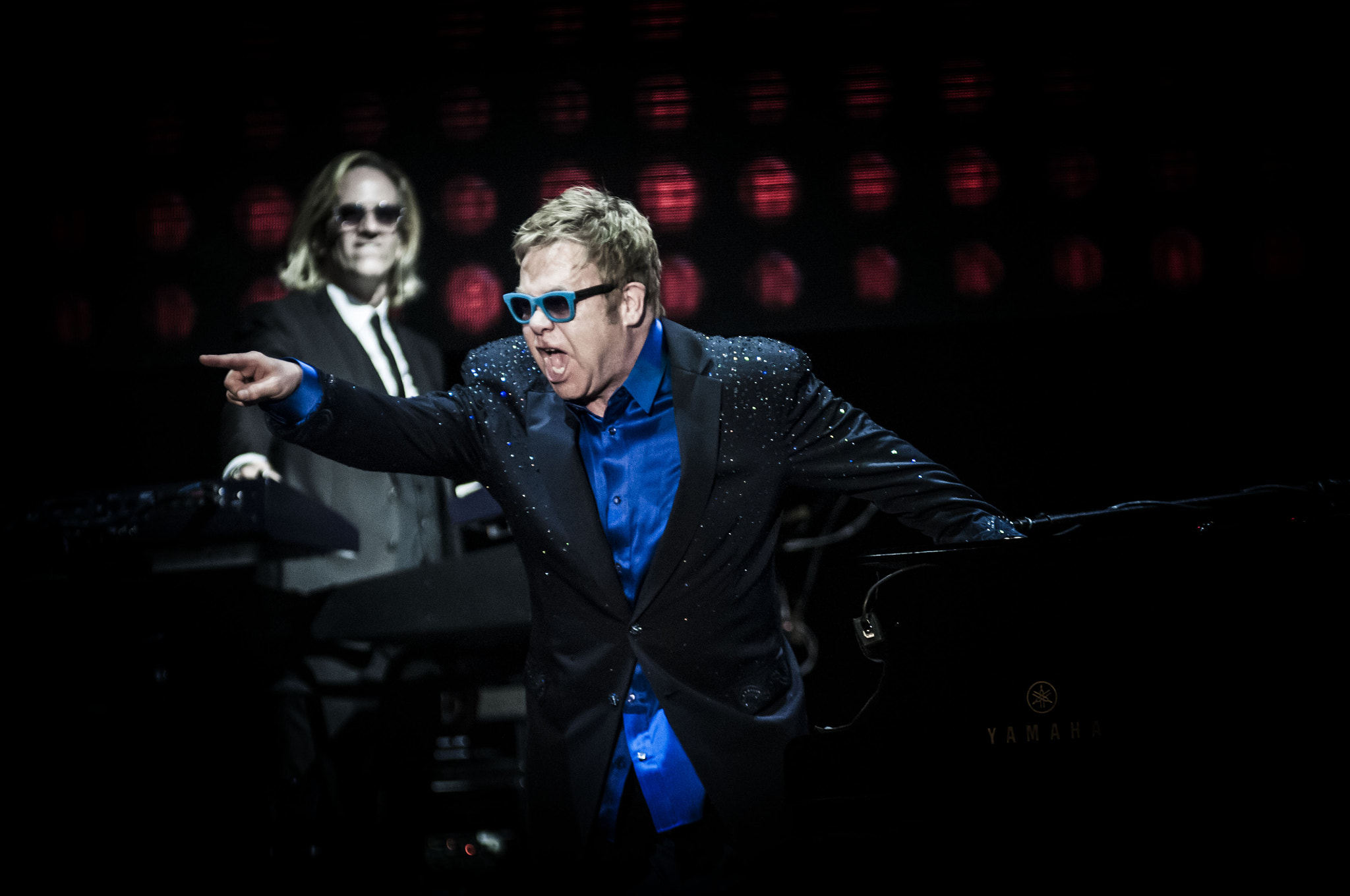 AF Zoom-Nikkor 80-200mm f/2.8 ED sample photo. Elton john live in lucca summer festival photography