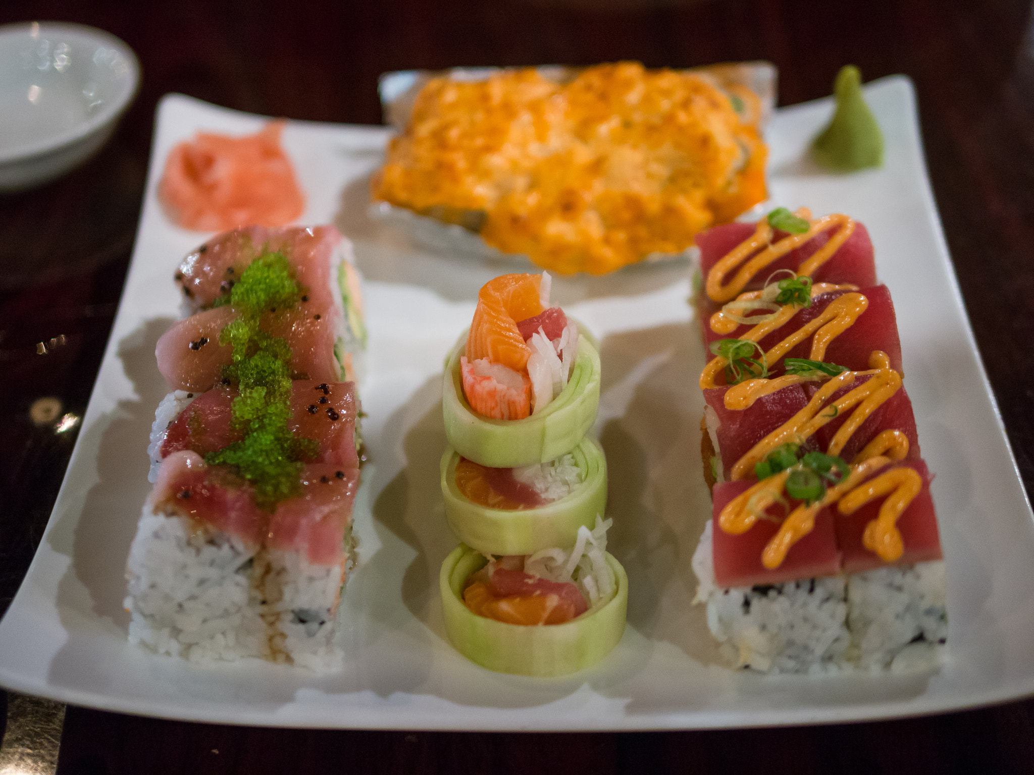 Panasonic Lumix DMC-G5 + Panasonic Leica DG Summilux 25mm F1.4 II ASPH sample photo. Love sushi photography