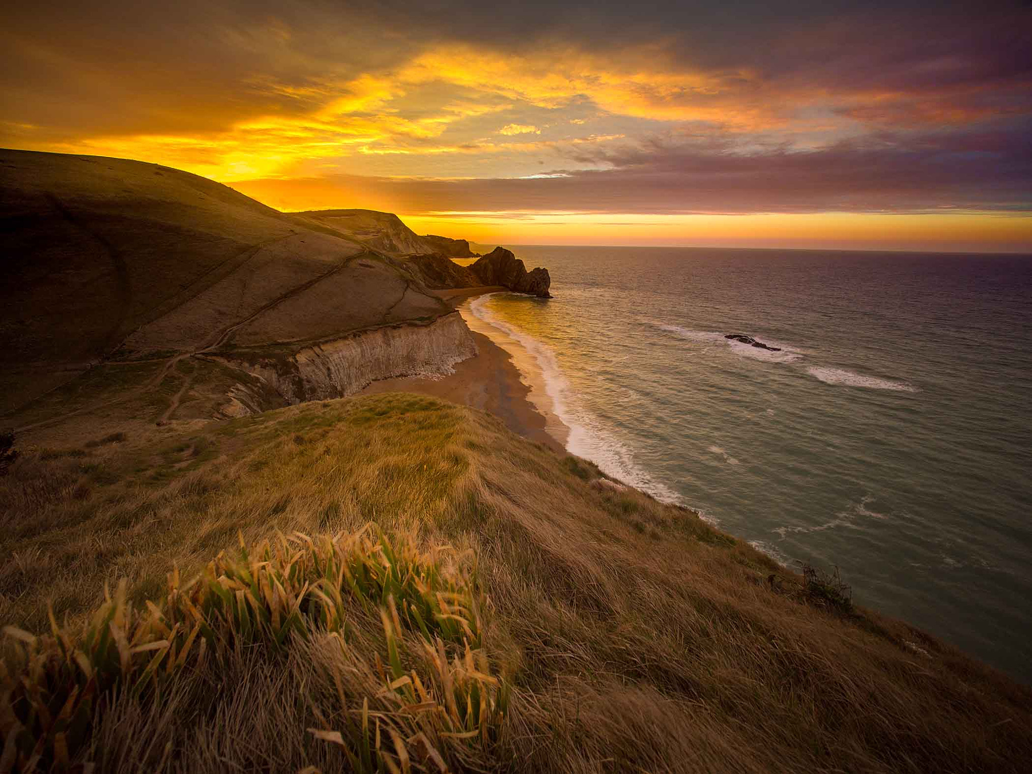 Olympus OM-D E-M5 + Olympus M.Zuiko Digital ED 7-14mm F2.8 PRO sample photo. Durdle door, dorset sunrise photography