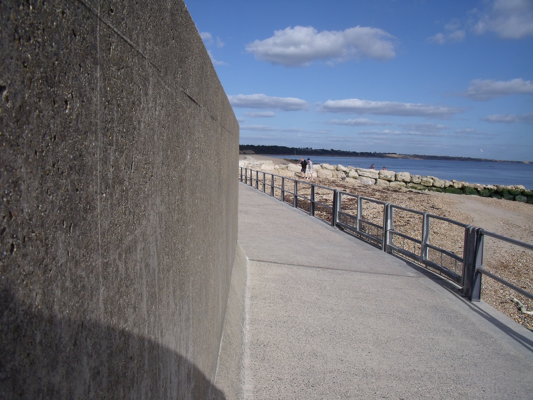 Fujifilm FinePix J210 sample photo. A sea wall photography