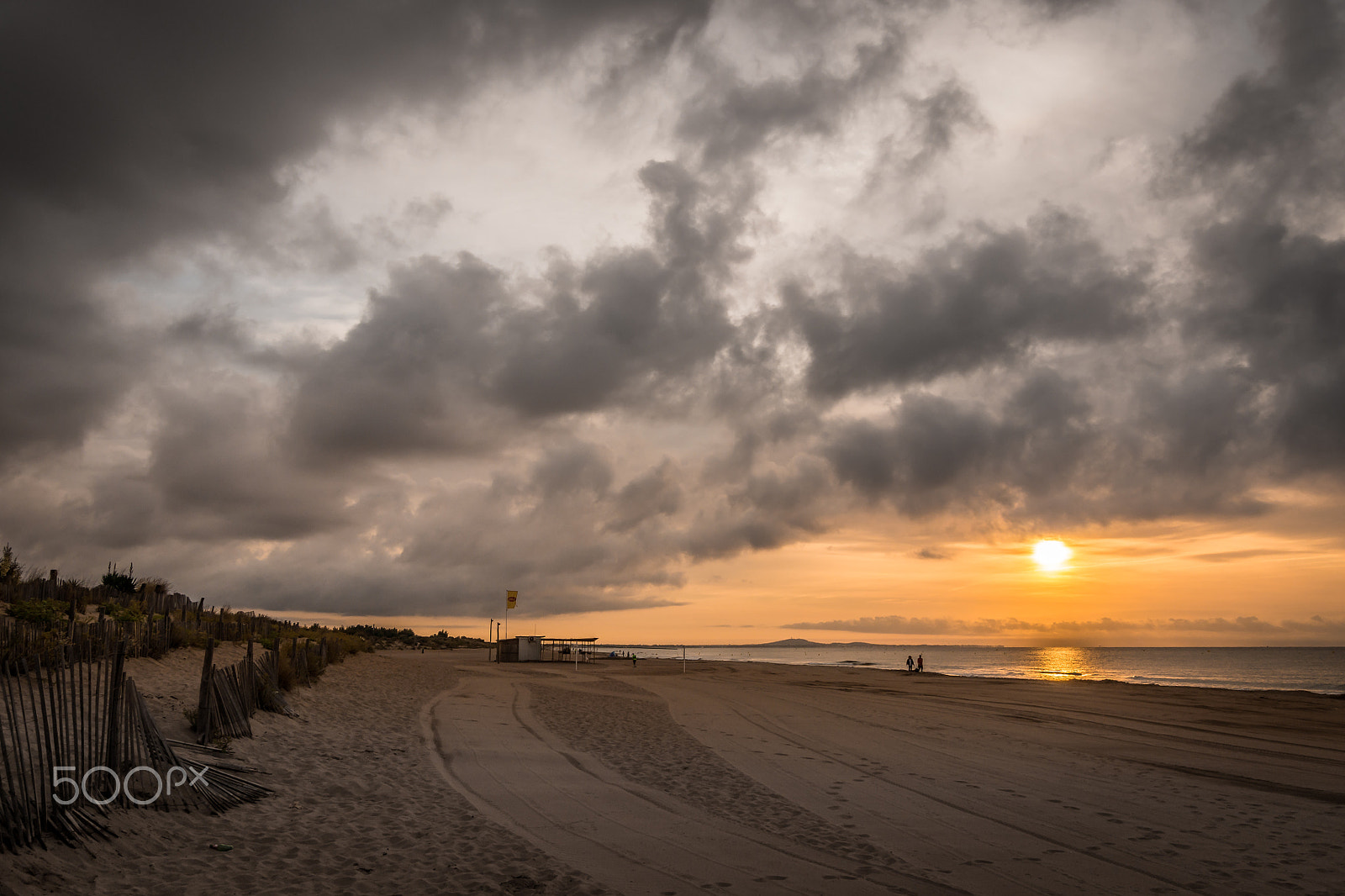 Sony SLT-A65 (SLT-A65V) sample photo. Sunrise at serignan plage, france photography