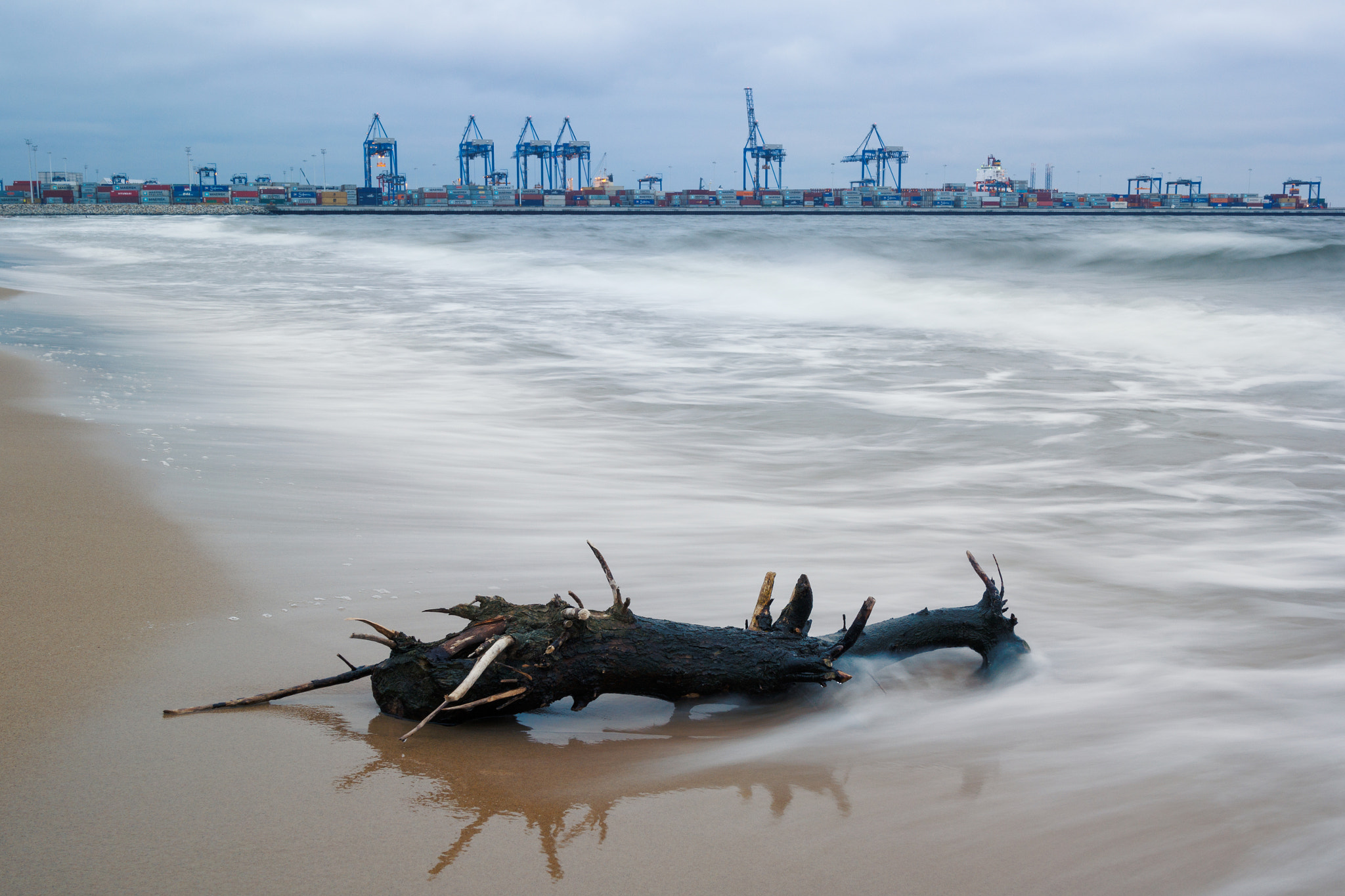 Samsung NX300 + Samsung NX 12-24mm F4-5.6 ED sample photo. Stogi beach photography