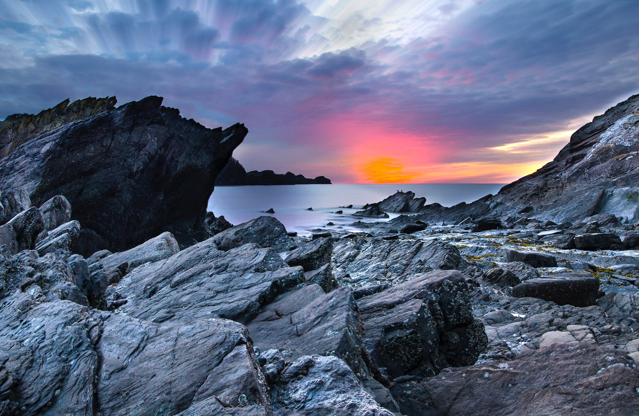 Nikon D5100 + Nikon AF-S Nikkor 20mm F1.8G ED sample photo. Sunset madness photography