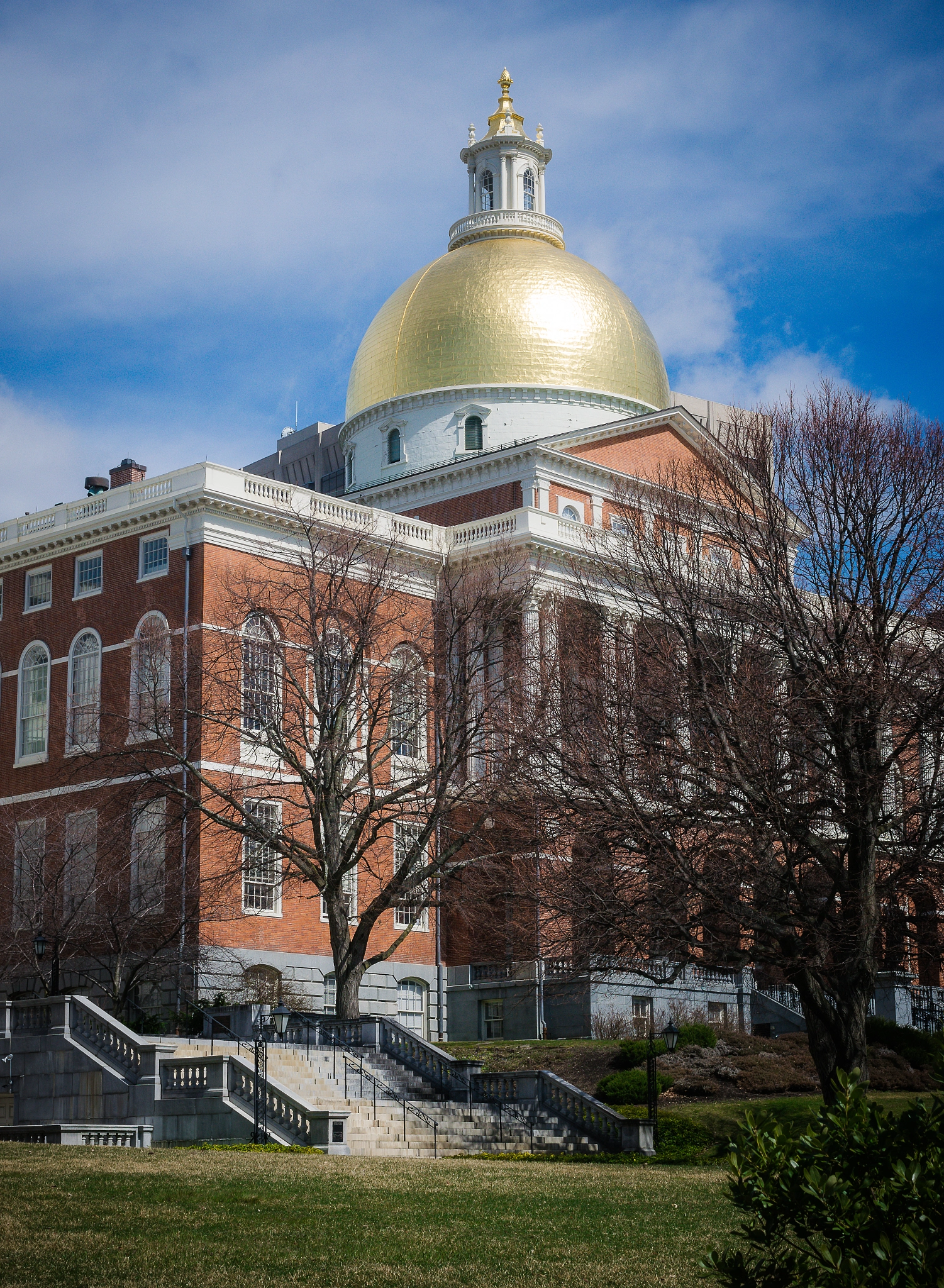 Nikon AF-S Nikkor 28-70mm F2.8 ED-IF sample photo. Boston state house photography