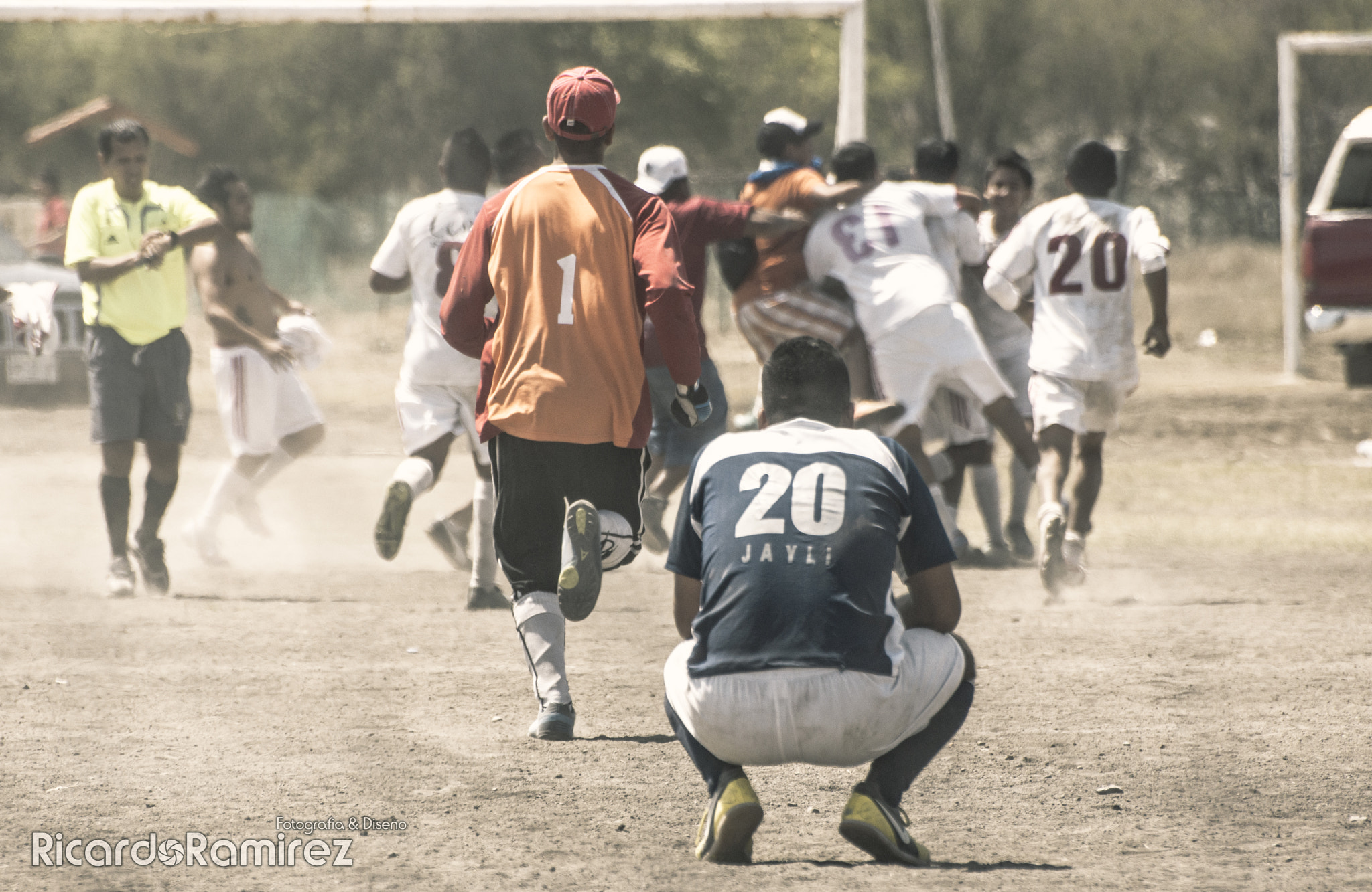 Sony 75-300mm F4.5-5.6 sample photo. El otro lado de la moneda photography