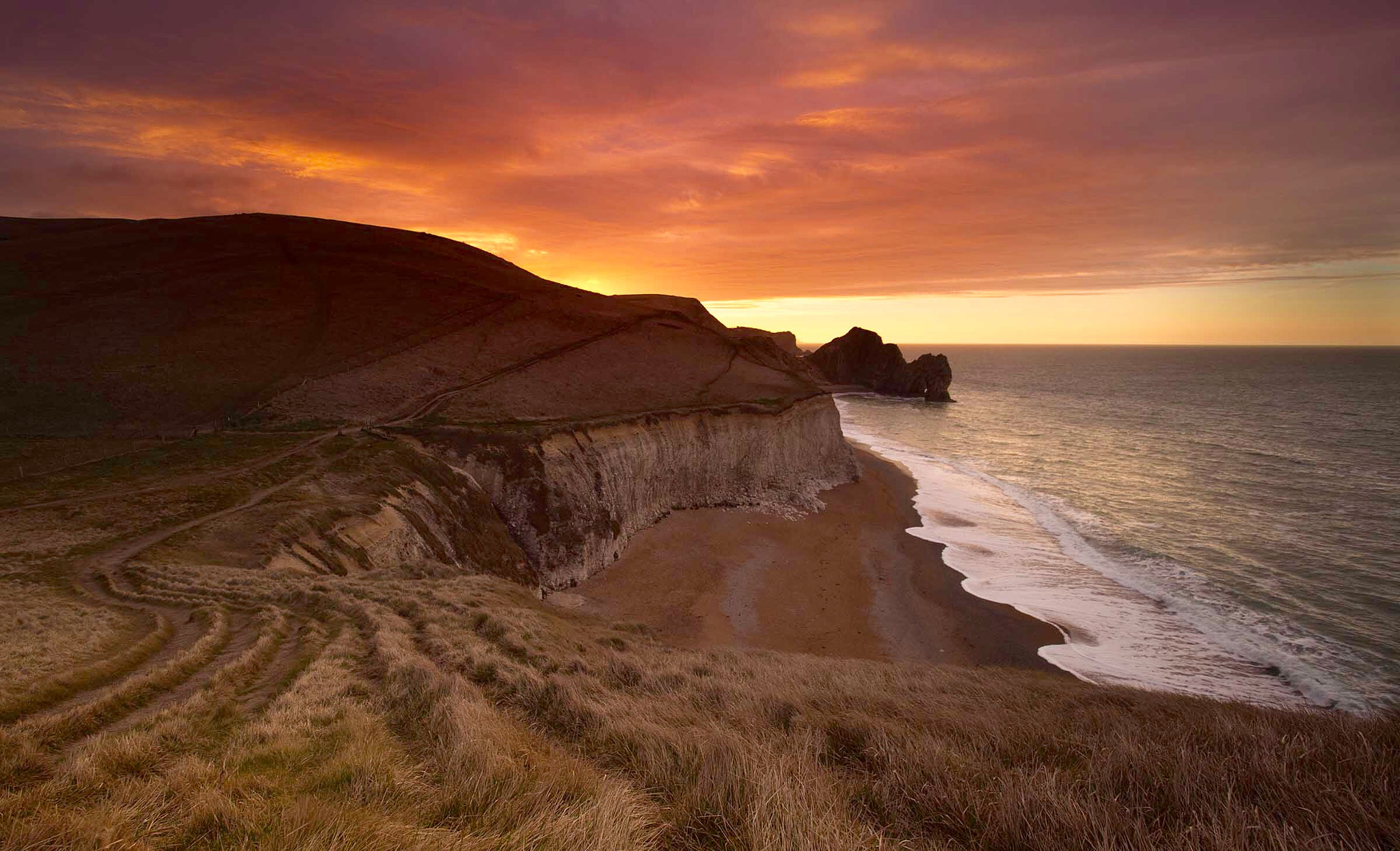 Olympus OM-D E-M5 + Olympus M.Zuiko Digital ED 7-14mm F2.8 PRO sample photo. Durdle door, dorset sunrise photography
