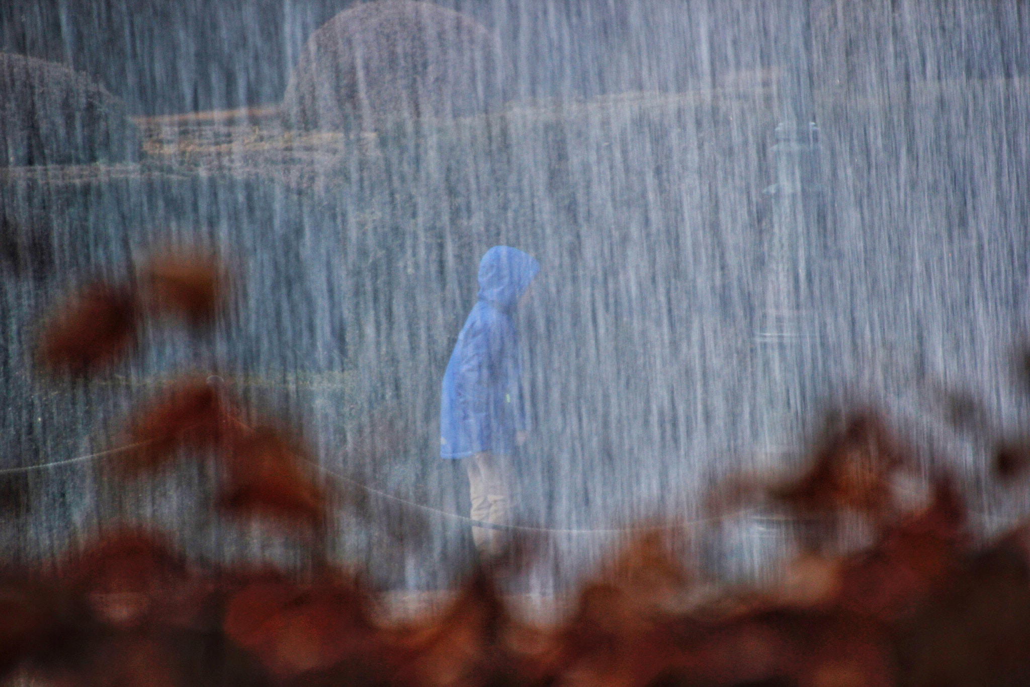 Canon EOS 550D (EOS Rebel T2i / EOS Kiss X4) + Canon 18-270mm sample photo. The child of the water photography