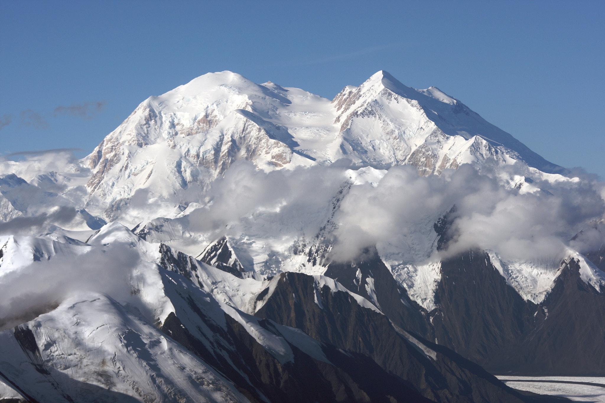 Canon EOS-1D Mark III + Canon EF 135mm F2L USM sample photo. Mt denali alaska photography