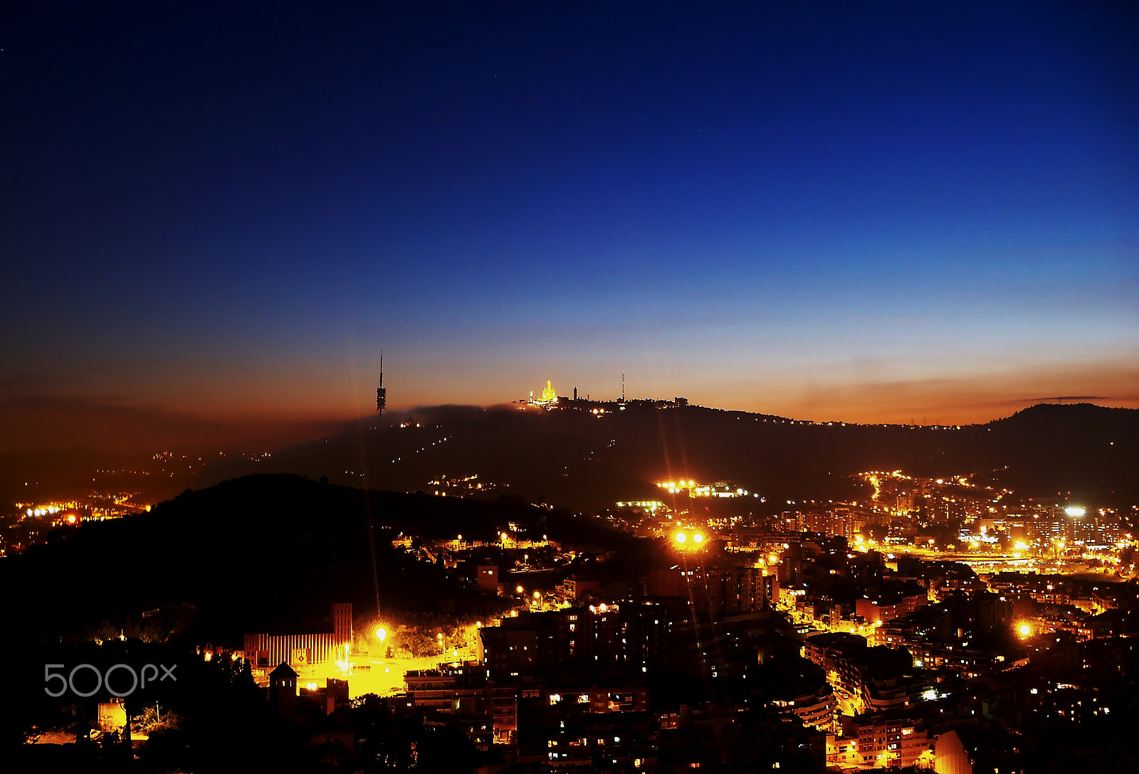 Kodak EasyShare Z915 sample photo. Blue hour photography