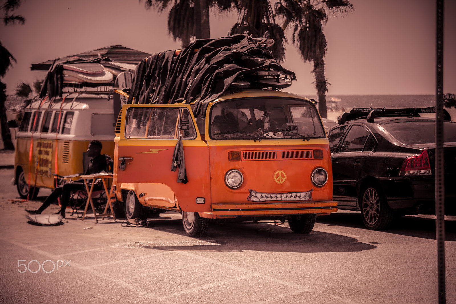 Canon EF 70-200mm F4L IS USM sample photo. Van with surfboards photography
