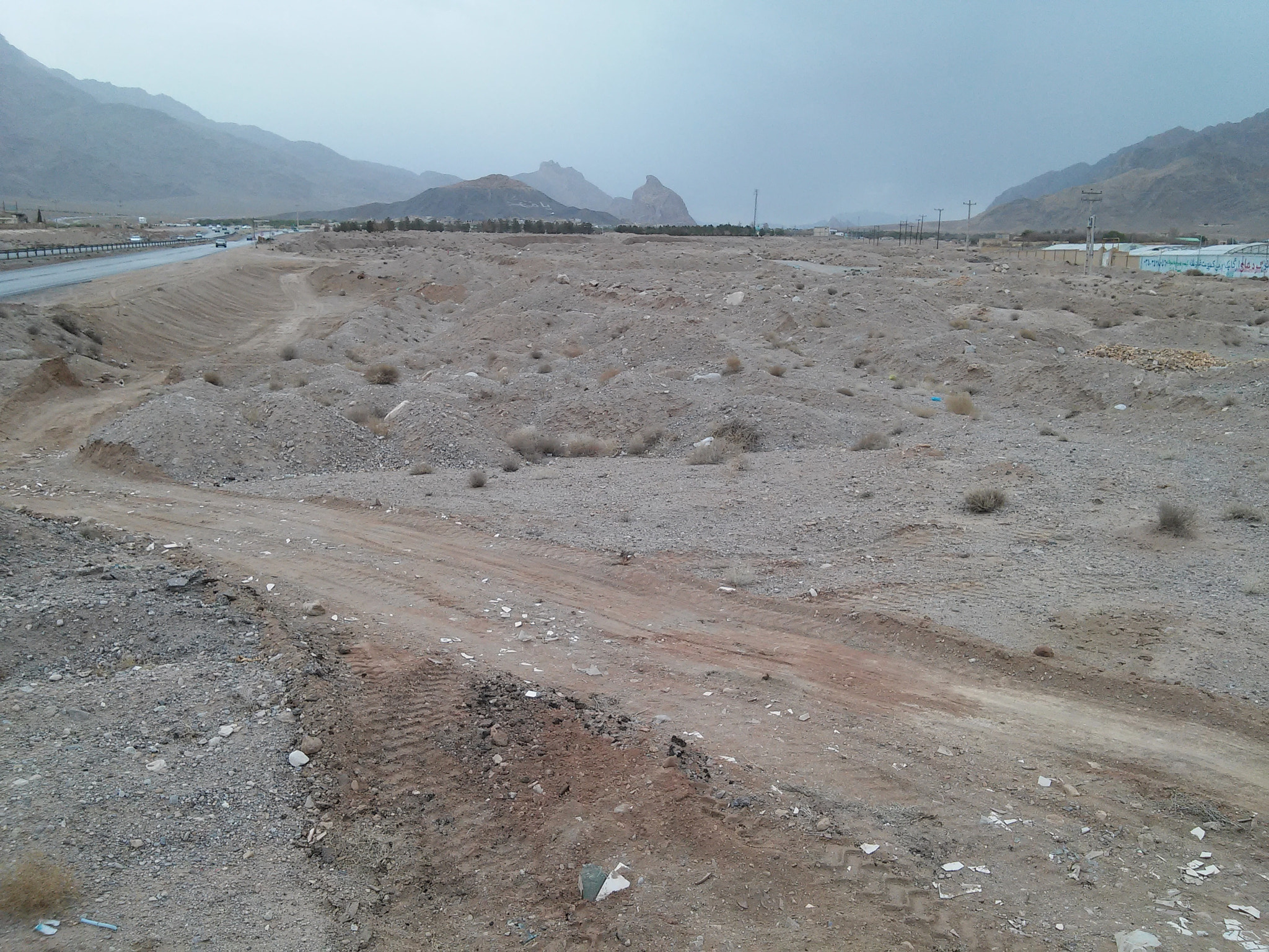 LG L90 sample photo. Eagle mountain in taft iran photography