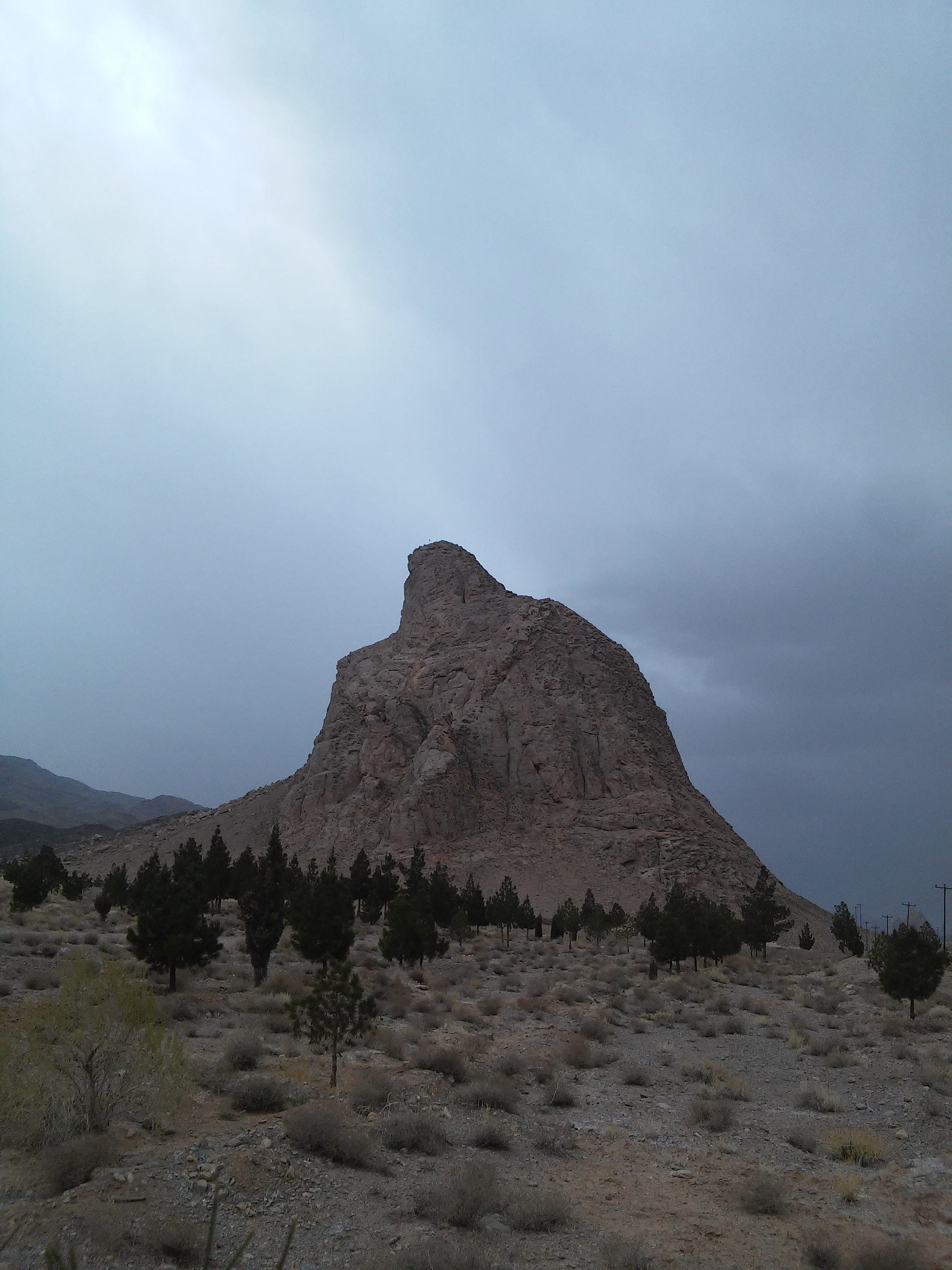 LG L90 sample photo. Eagle mountain in taft iran photography