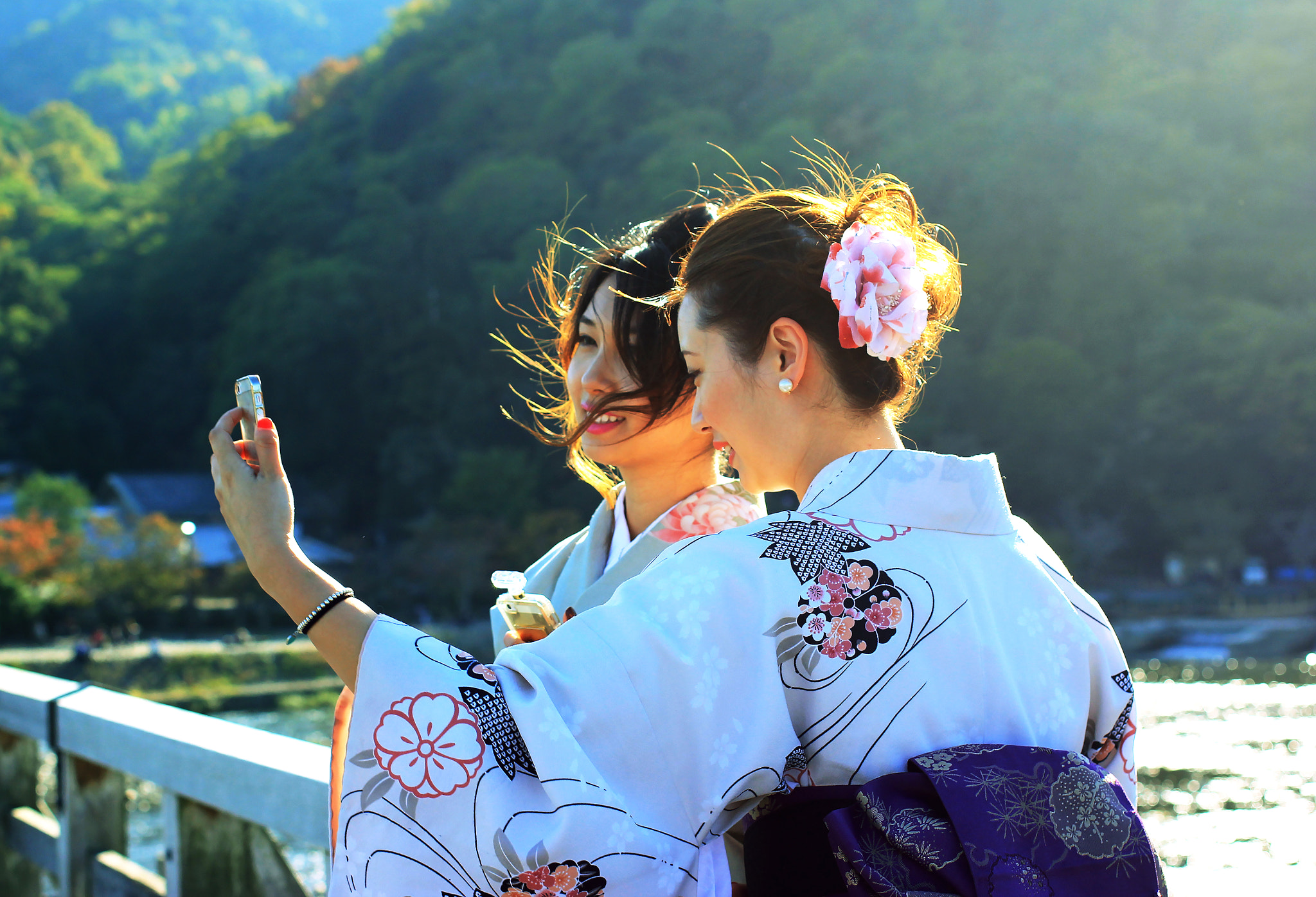 Canon EOS 550D (EOS Rebel T2i / EOS Kiss X4) sample photo. Let's take a selfie photography