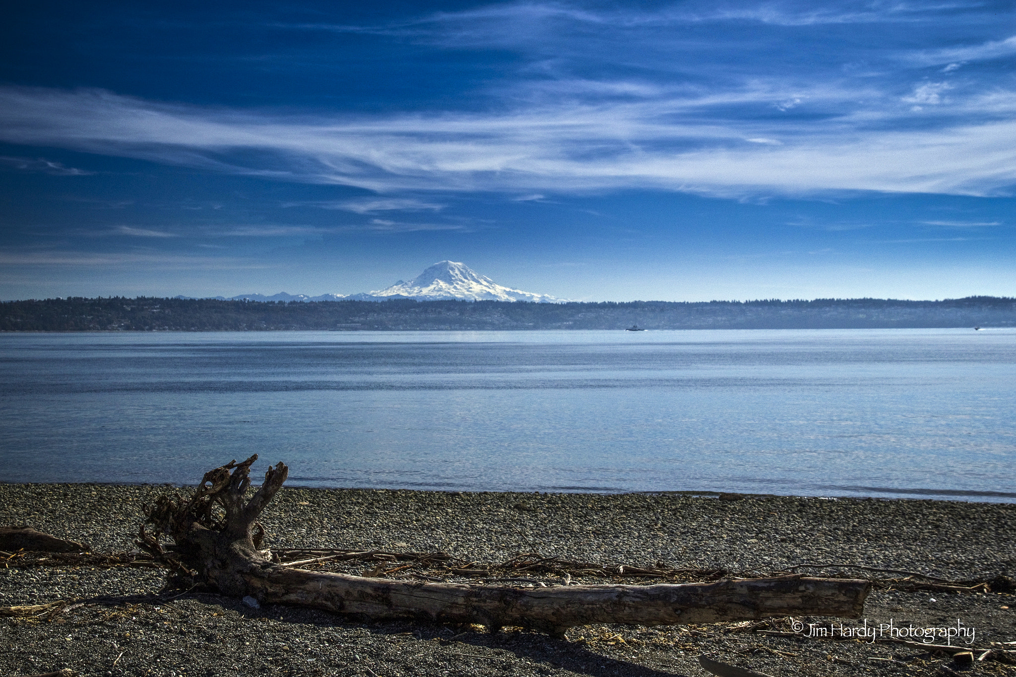 Canon EOS 550D (EOS Rebel T2i / EOS Kiss X4) sample photo. Mt rainier from point robinson beach photography