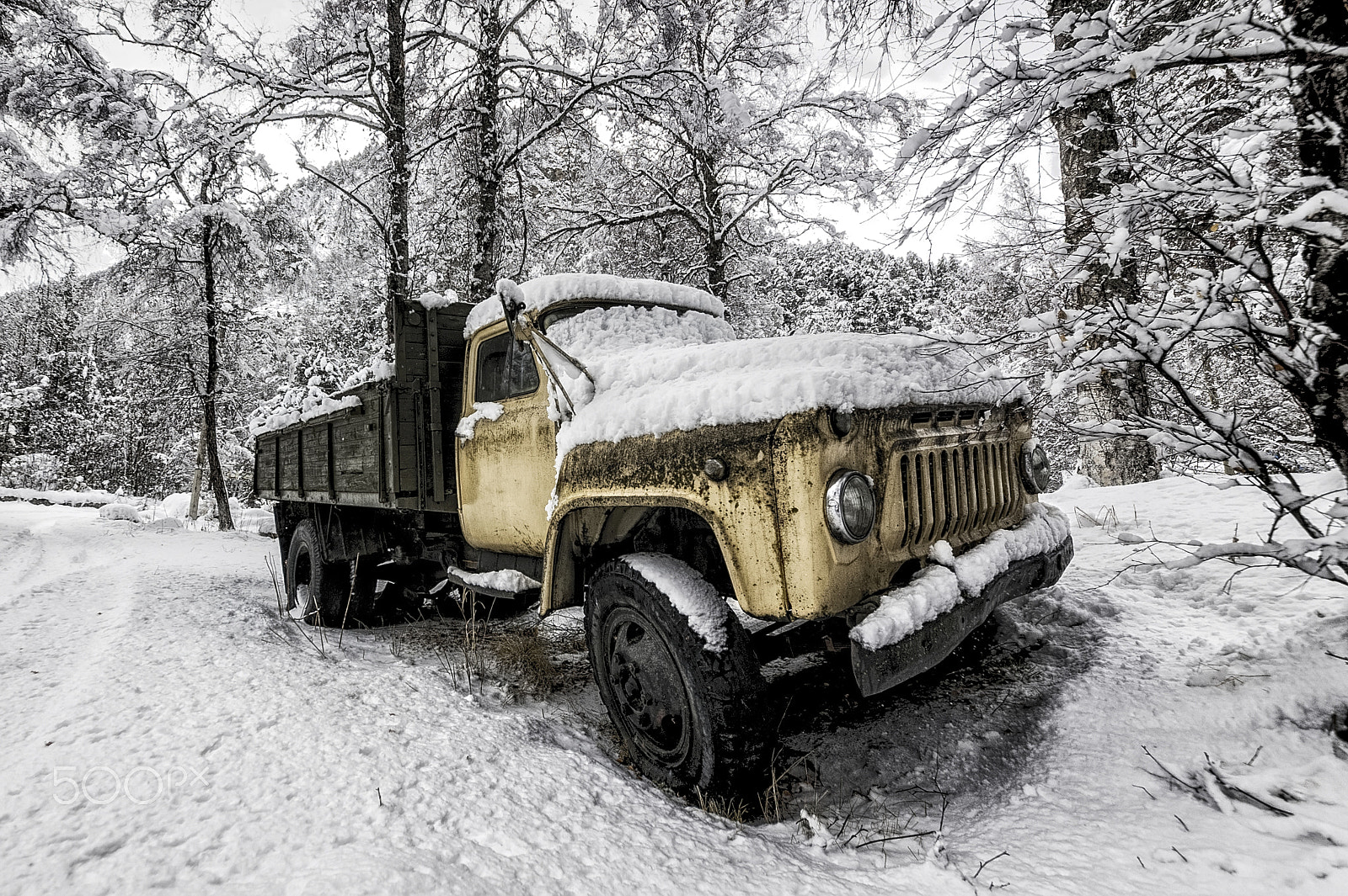 Sigma 12-24mm F4.5-5.6 II DG HSM sample photo. Truck's last rest photography