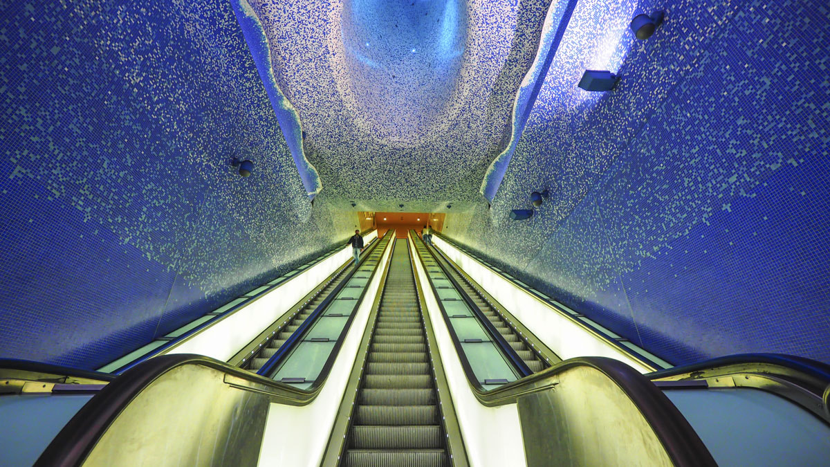 Panasonic Lumix G Vario 7-14mm F4 ASPH sample photo. Napoli, metro station photography