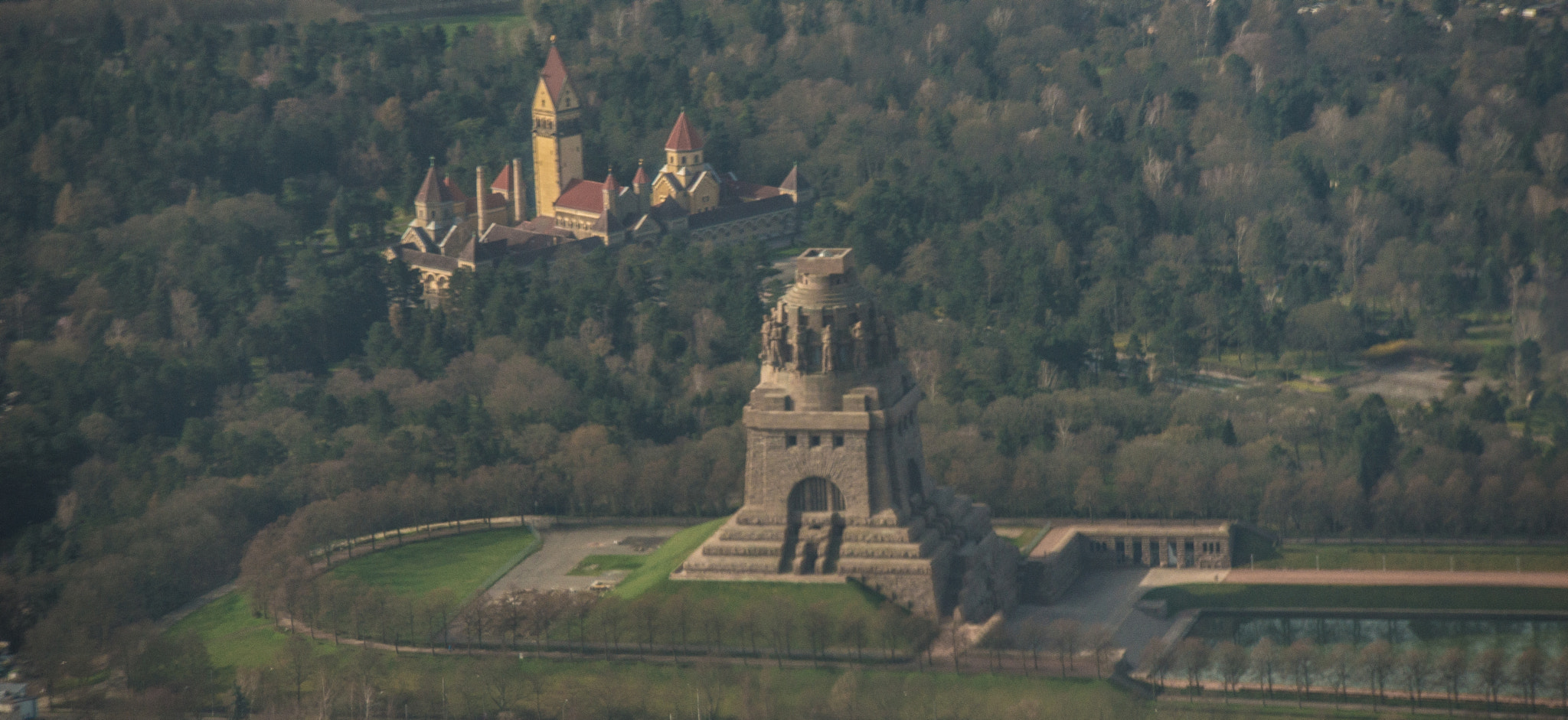 70-200mm F2.8 sample photo. Völkerschlachtdenkmal photography