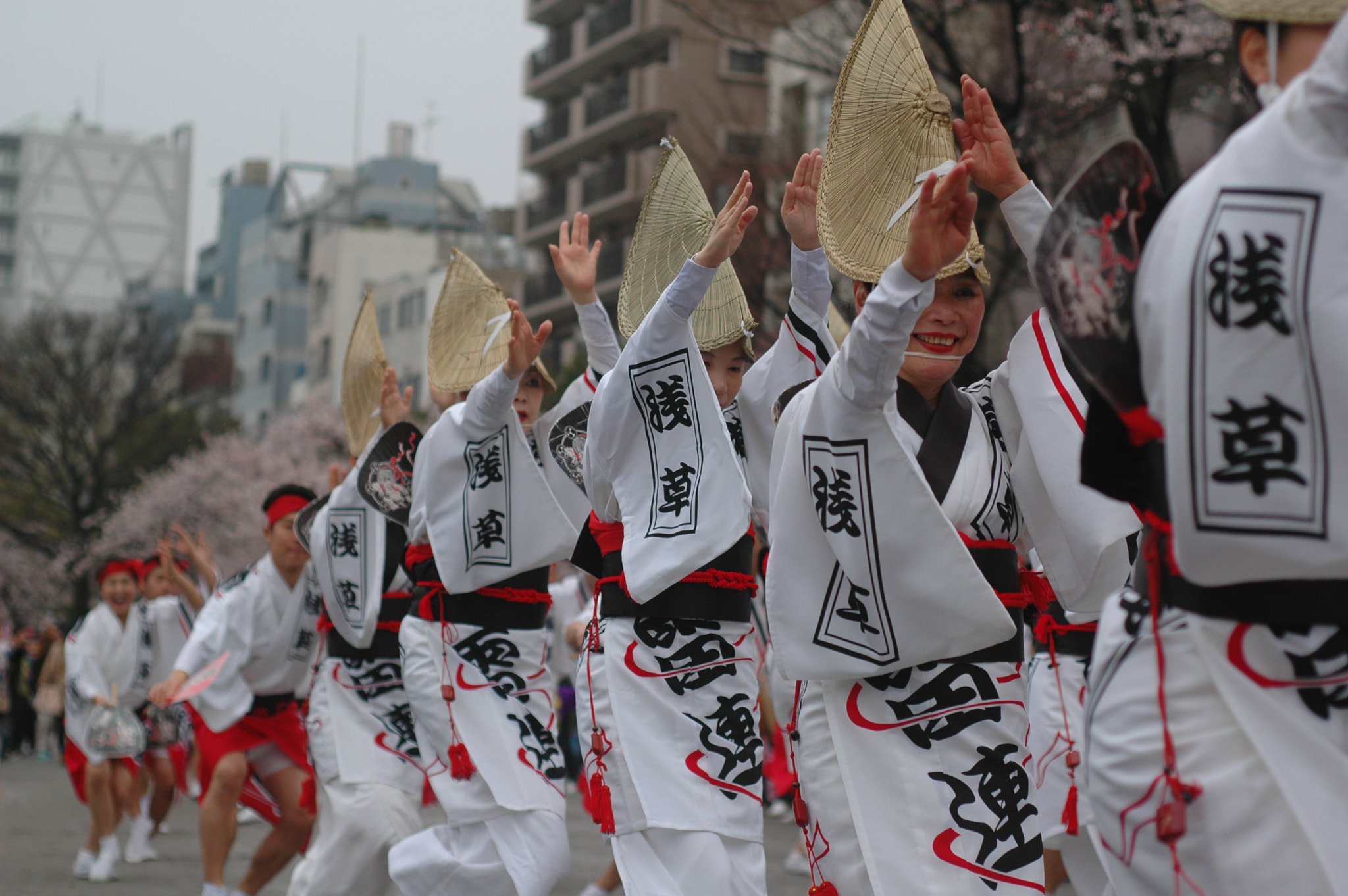 Nikon D70 + AF Nikkor 50mm f/1.8 N sample photo. Awaodori / 阿波踊り photography