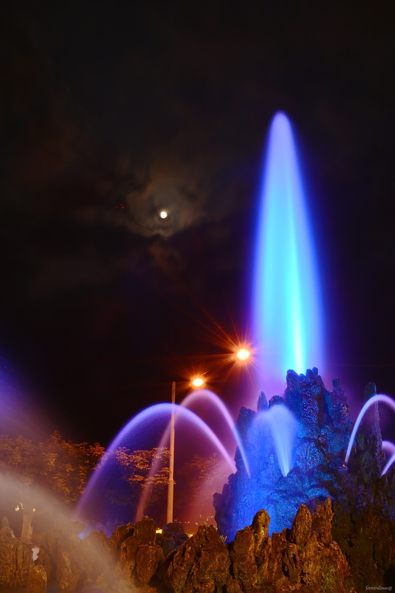AF Zoom-Nikkor 24-50mm f/3.3-4.5 sample photo. Fontana photography