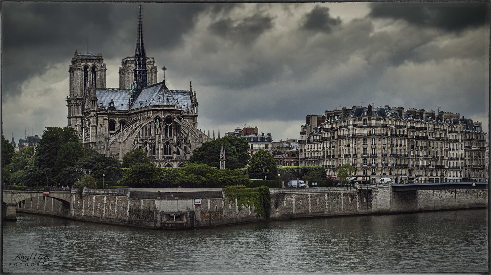 OLYMPUS 14-42mm Lens sample photo. Cathédrale notre dame de paris photography