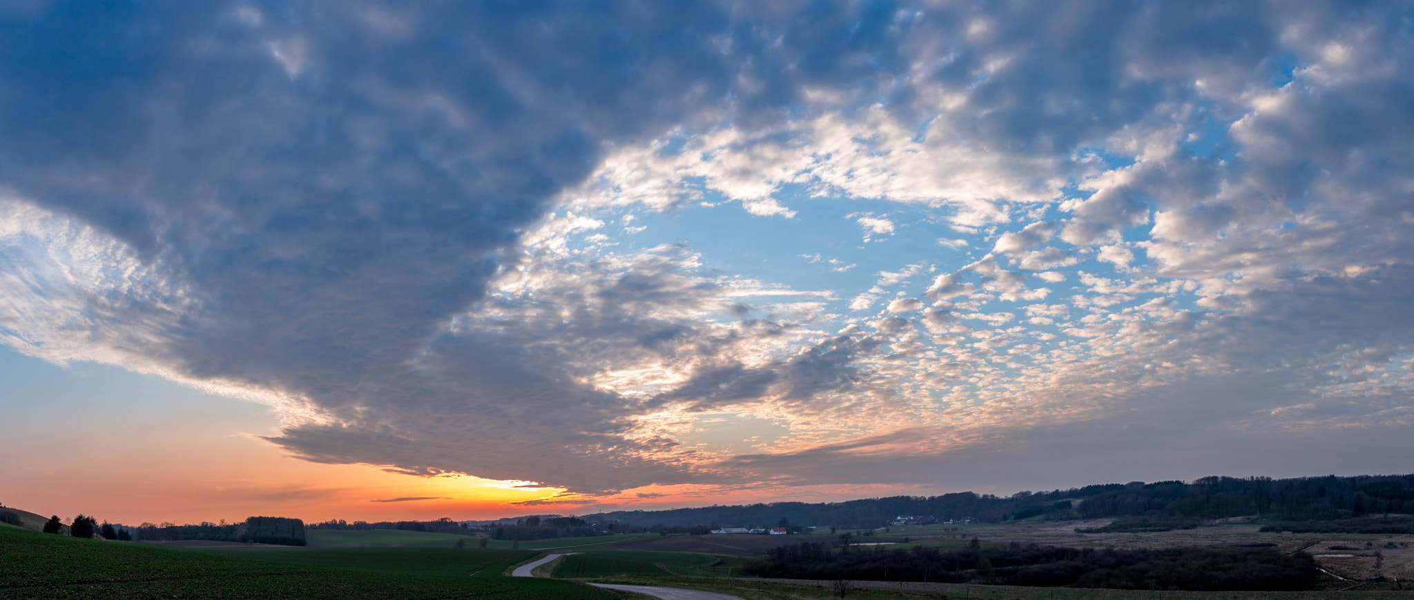 Sony Alpha a3000 + Sigma 19mm F2.8 EX DN sample photo. Pano photography