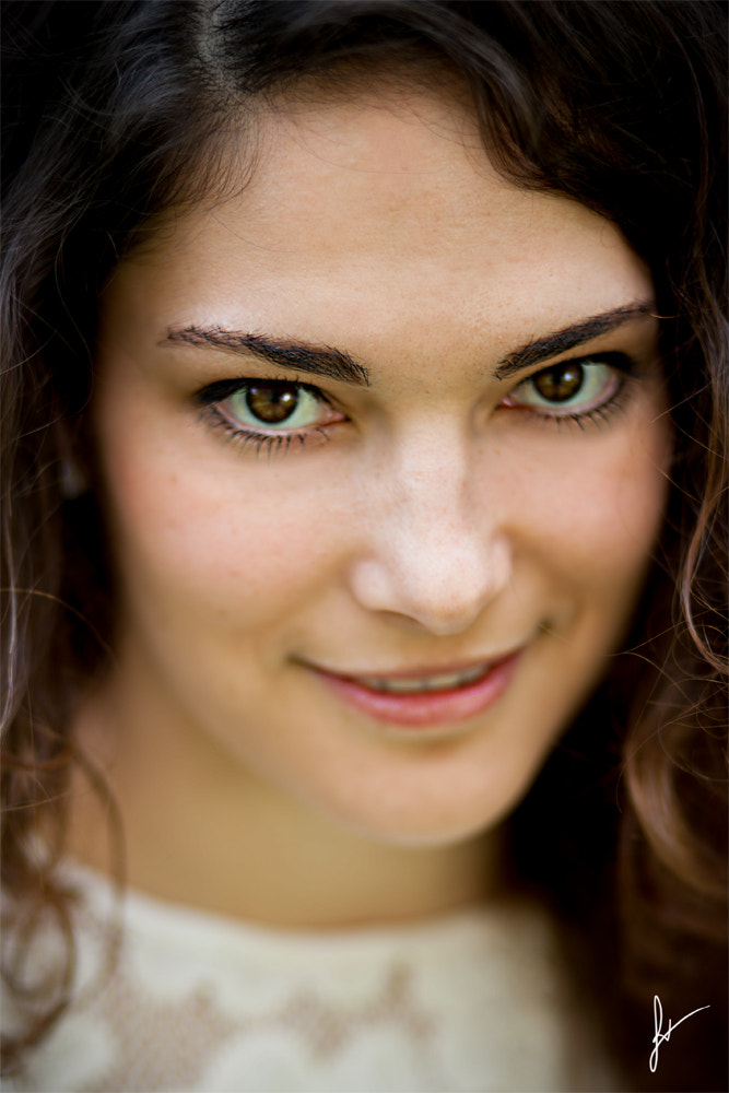 Canon EOS-1Ds Mark III sample photo. Christina photography