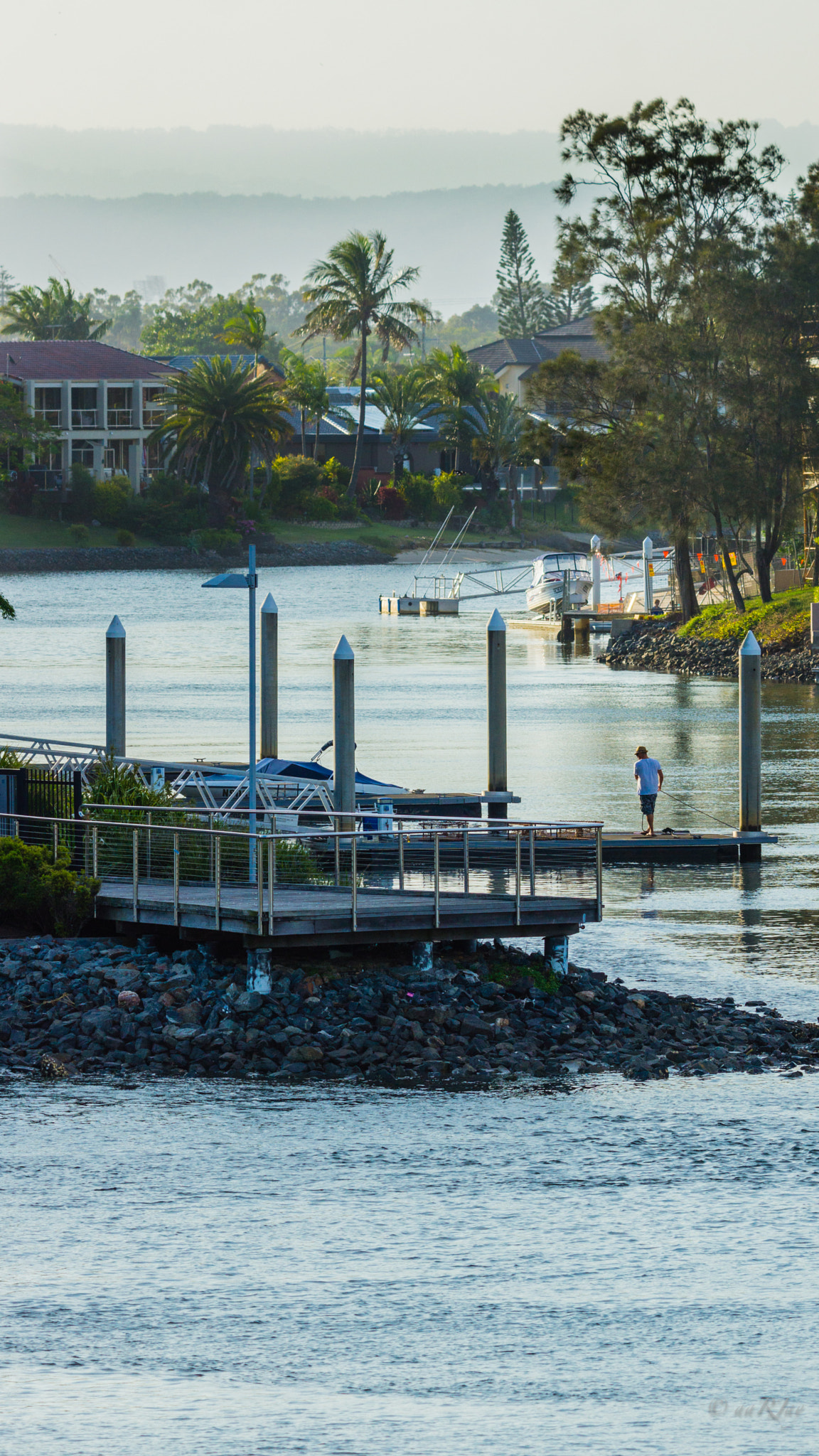 Sony SLT-A77 + Tamron SP 150-600mm F5-6.3 Di VC USD sample photo. Fishing in the river photography