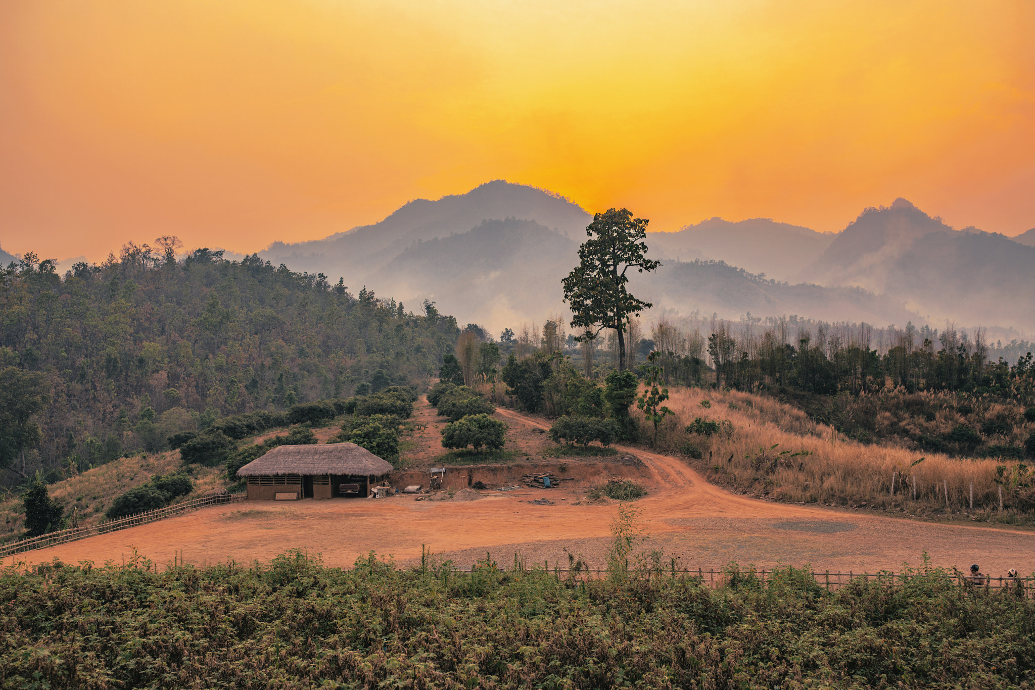 Sony a7R II + Canon EF 35mm F1.4L II USM sample photo. Paiset.jpg photography