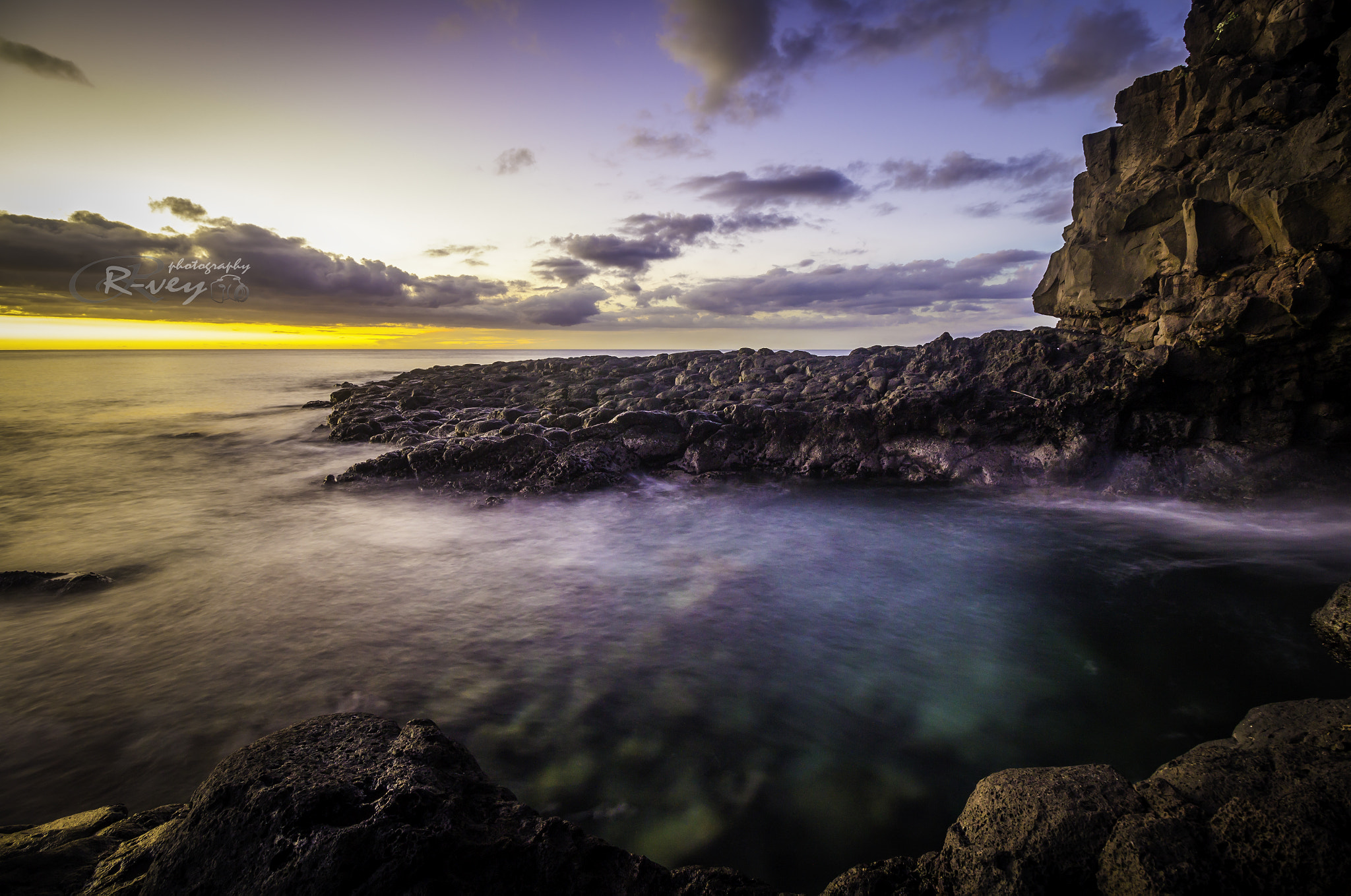 Canon EF-S 10-18mm F4.5–5.6 IS STM sample photo. The rocks albion 2 photography