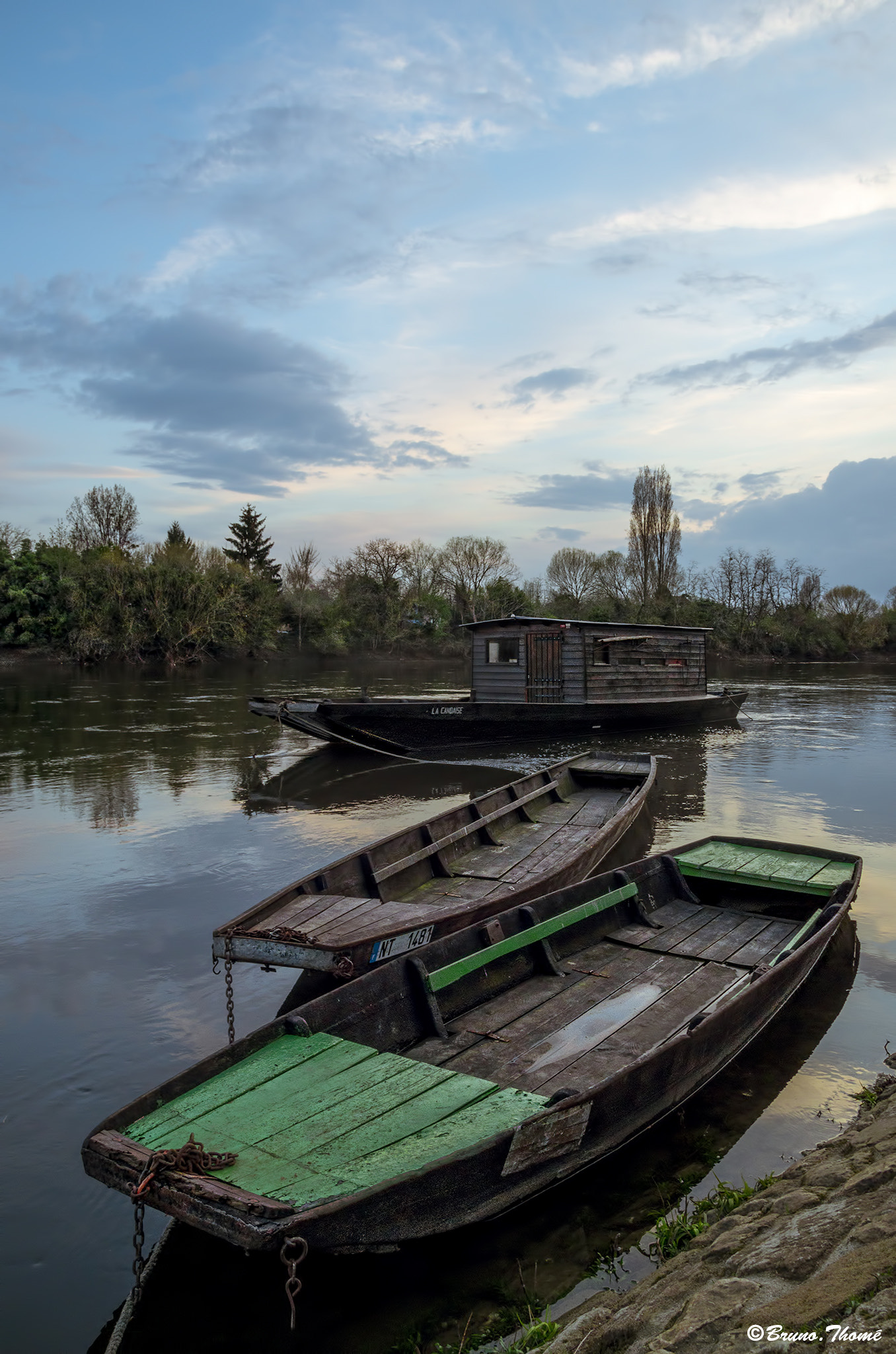 Sigma 17-50mm F2.8 EX DC HSM sample photo. Three boats photography