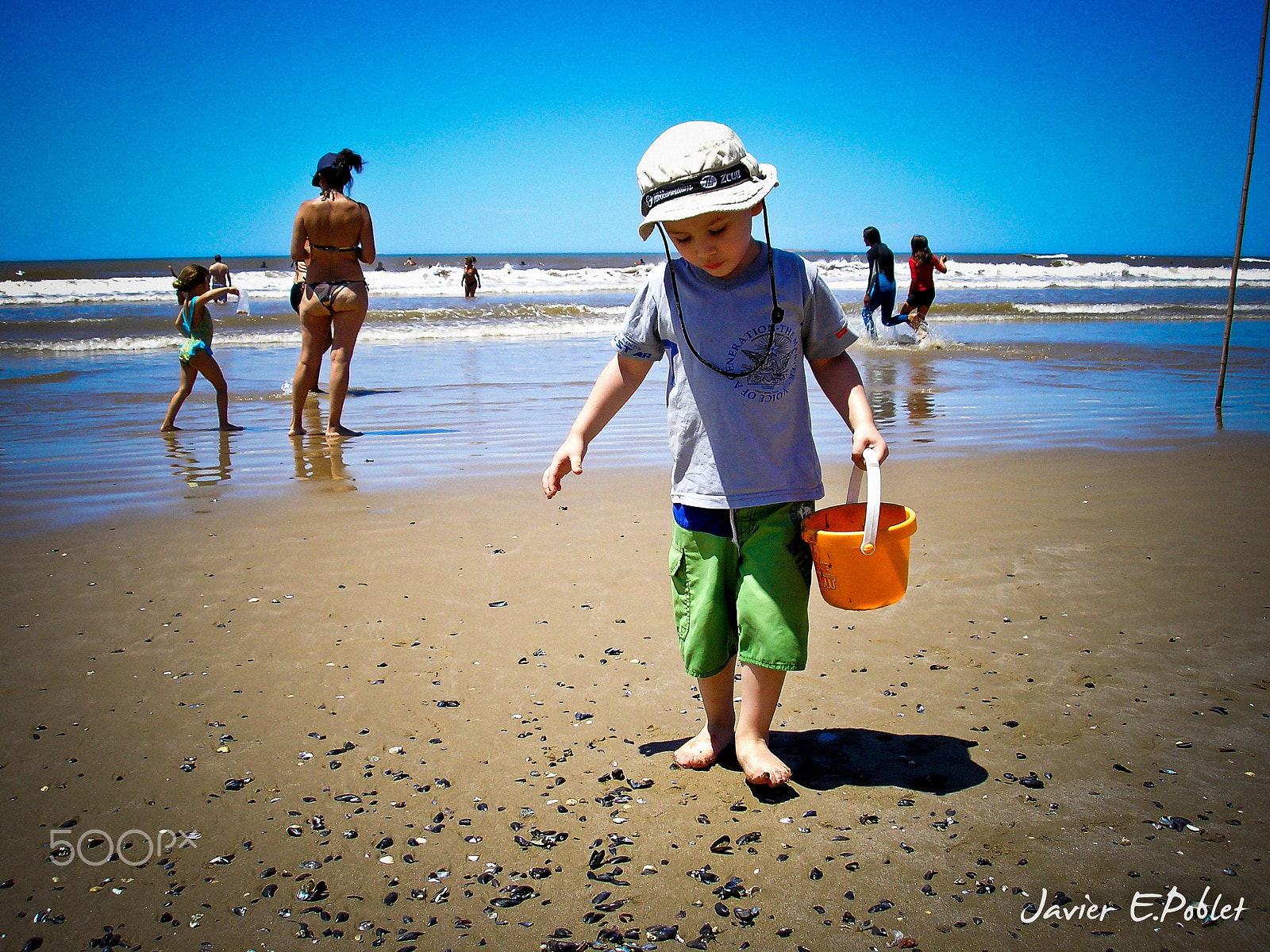 Olympus FE-120,X-700 sample photo. Punta del este photography