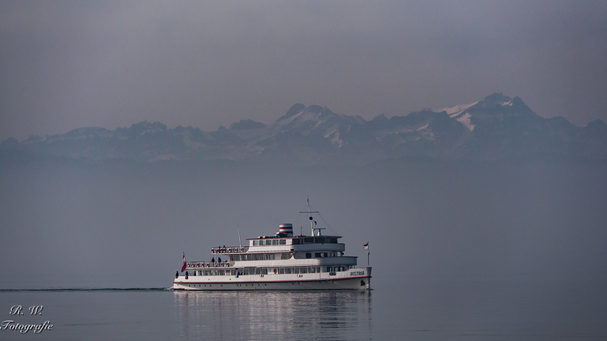 Panasonic Lumix DMC-GH3 sample photo. Nebel über dem see photography