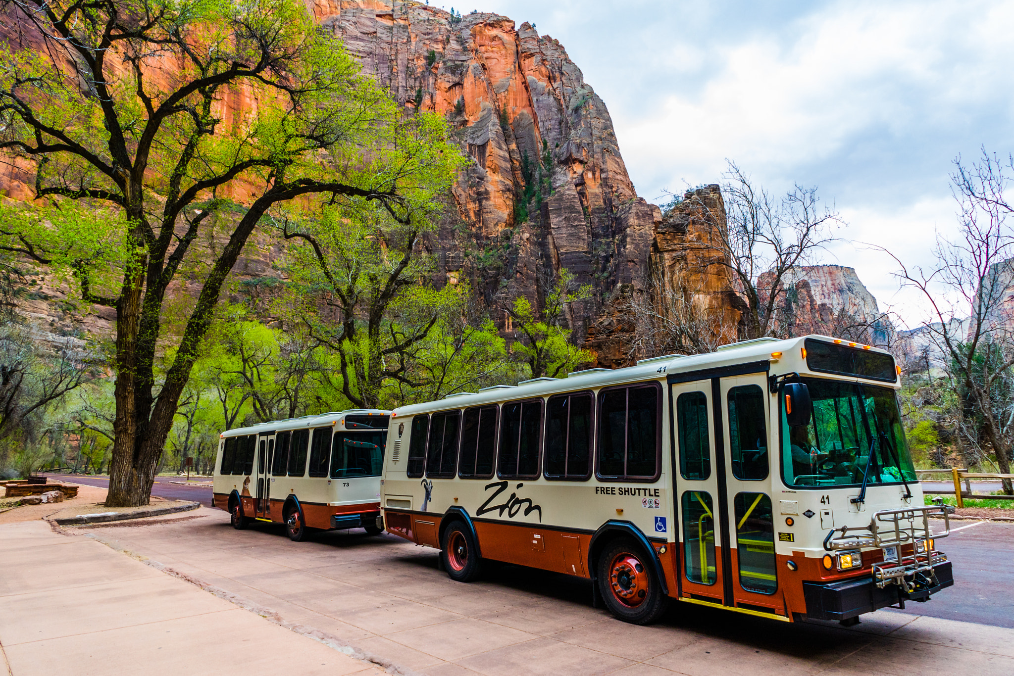 Sony a7 + Sony FE 28mm F2 sample photo. Zion national park shuttle photography