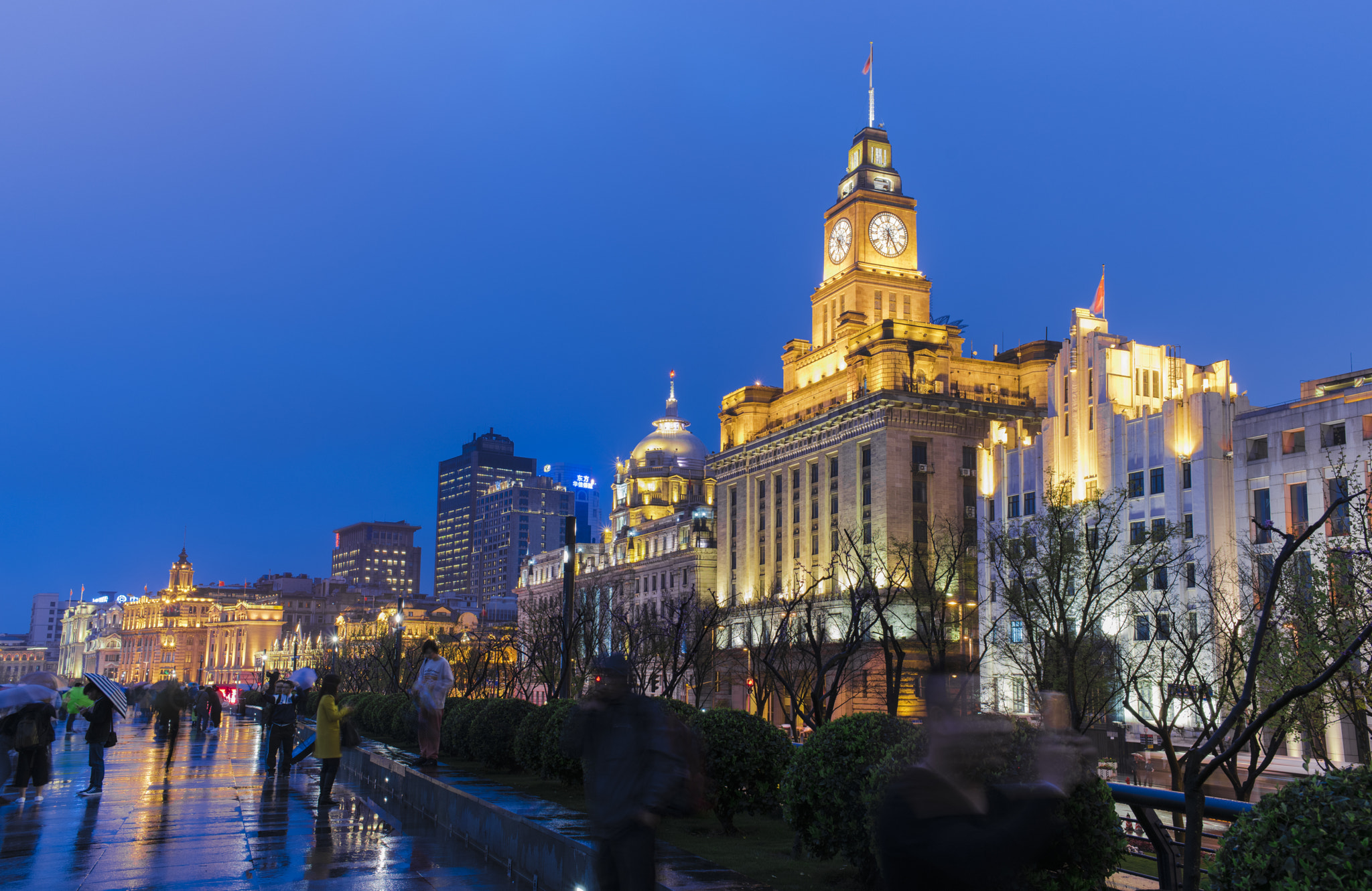 Nikon D810 + AF-S Nikkor 35mm f/1.8G sample photo. 外滩夜景 photography