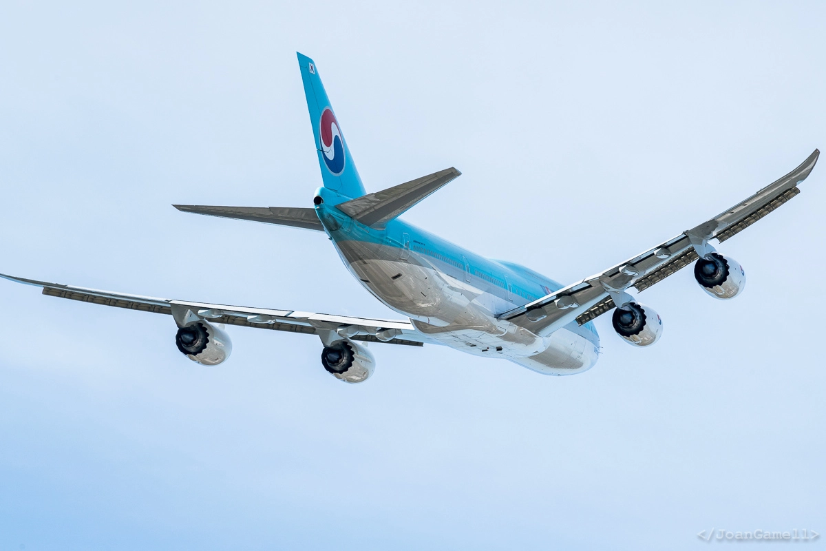 Canon EF 70-300mm F4-5.6L IS USM sample photo. Boeing 747-8 taking off from sfo photography