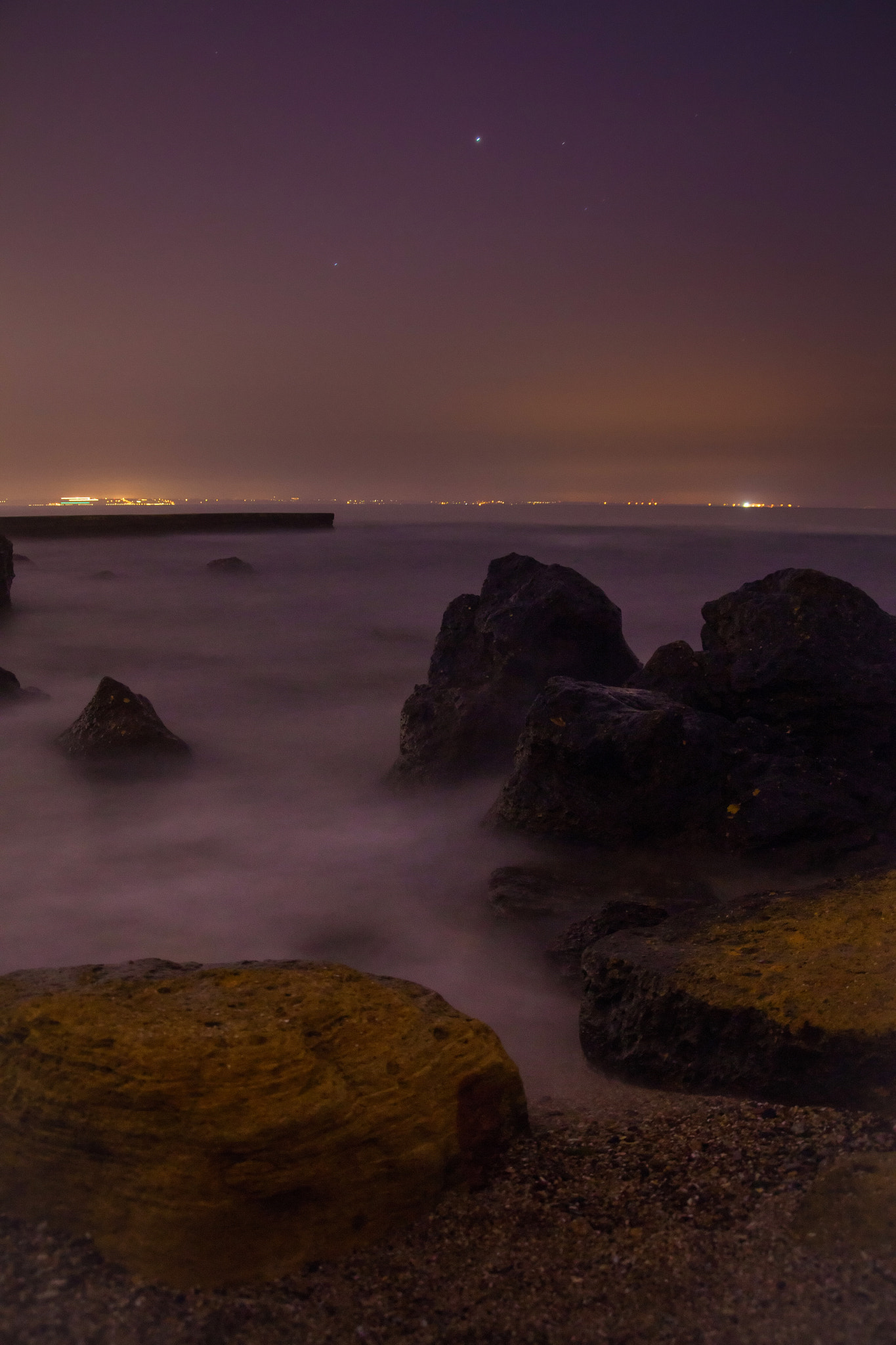 Canon EOS 5D Mark II + Canon EF 35-105mm f/3.5-4.5 sample photo. Black sea in the night photography