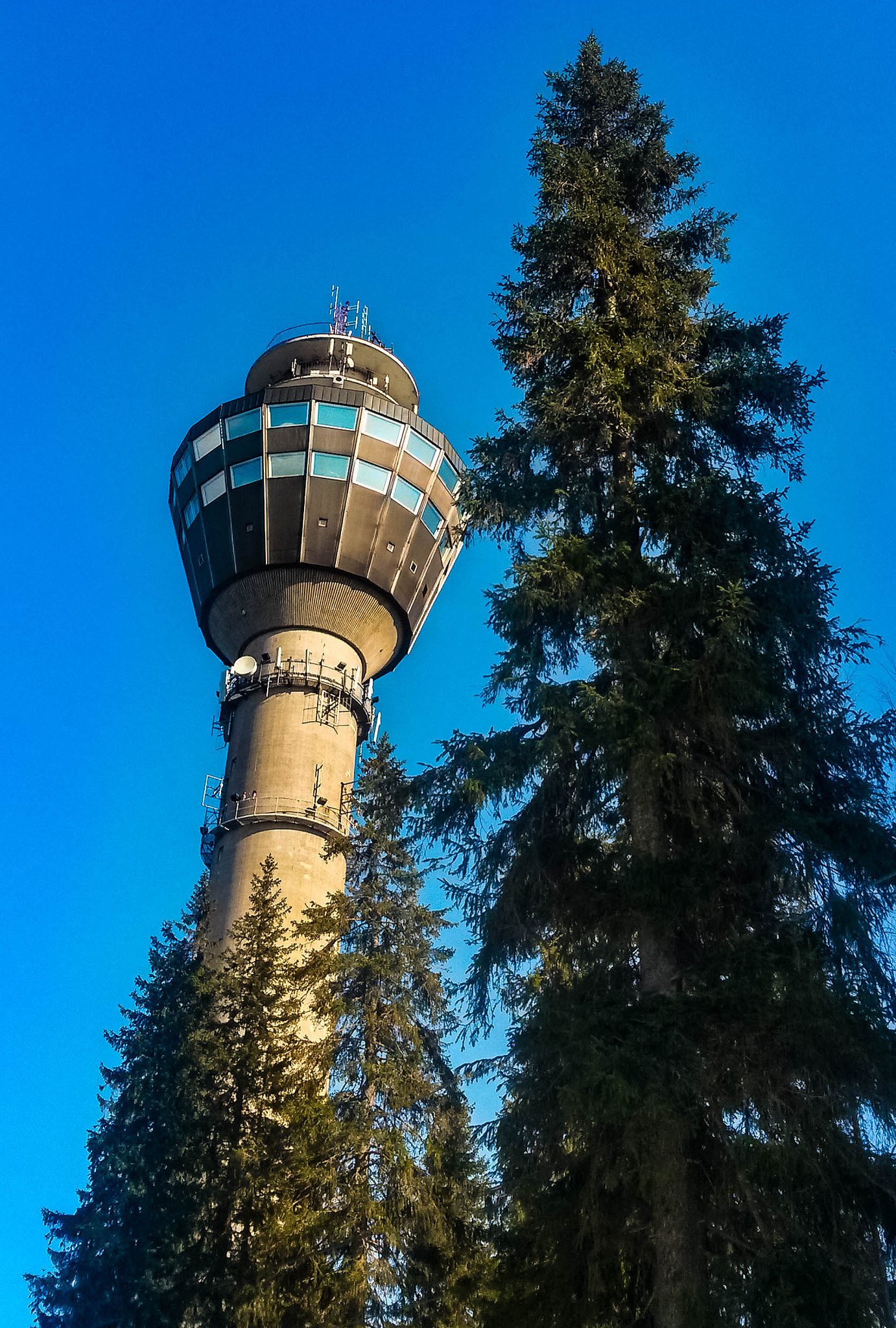 Samsung Galaxy S4 Active sample photo. Puijo's tower photography