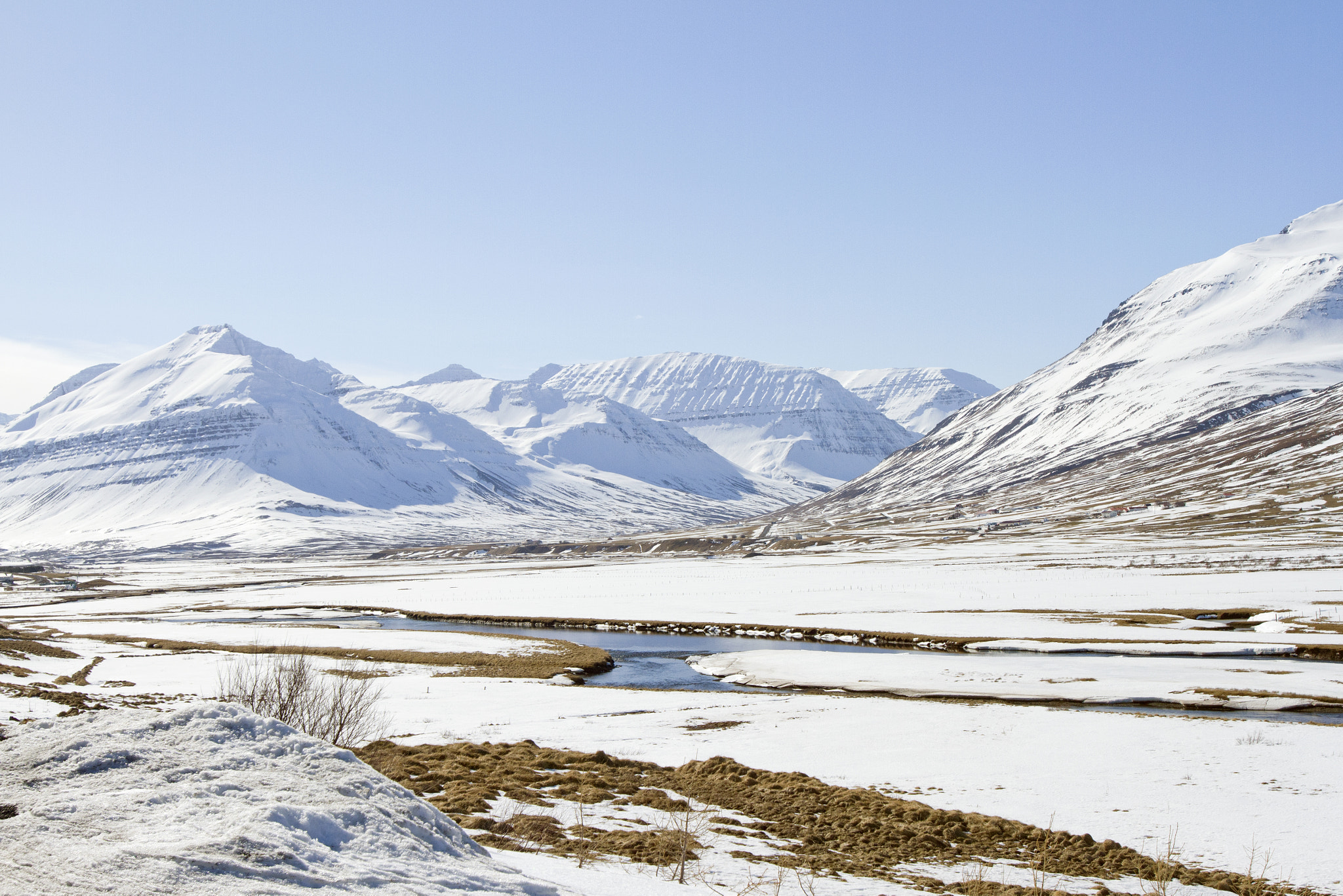 Canon EF 16-35mm F2.8L USM sample photo. Mountins in the north photography