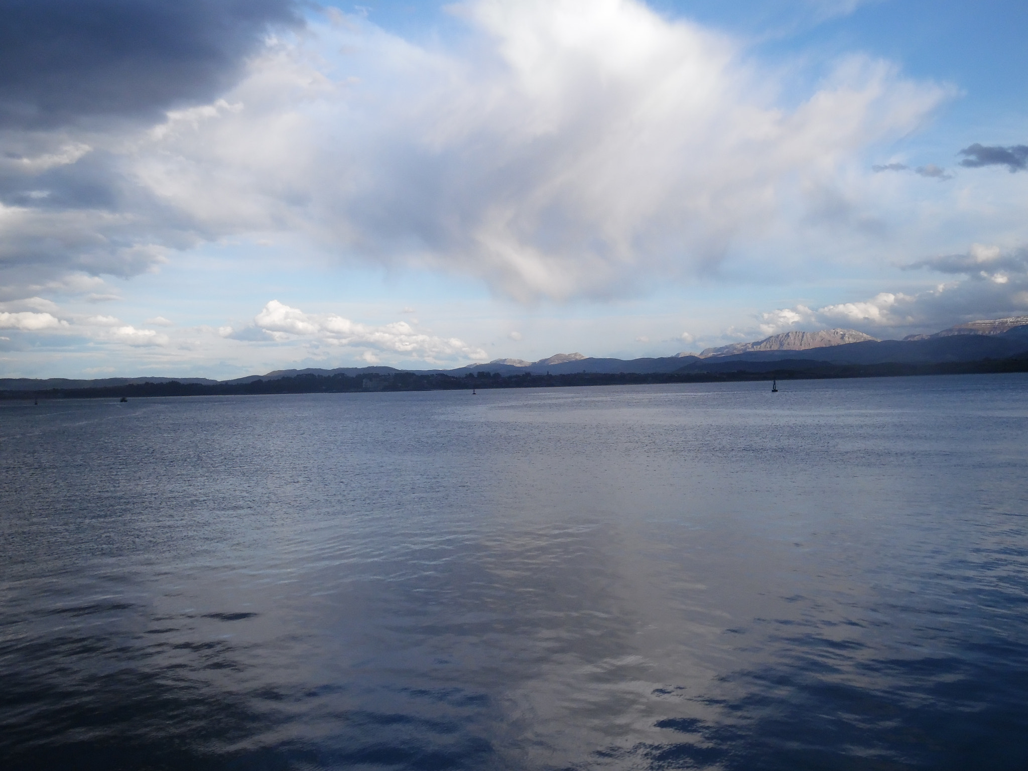 Samsung WB35F/WB36F/WB37F sample photo. Nubes de colores photography
