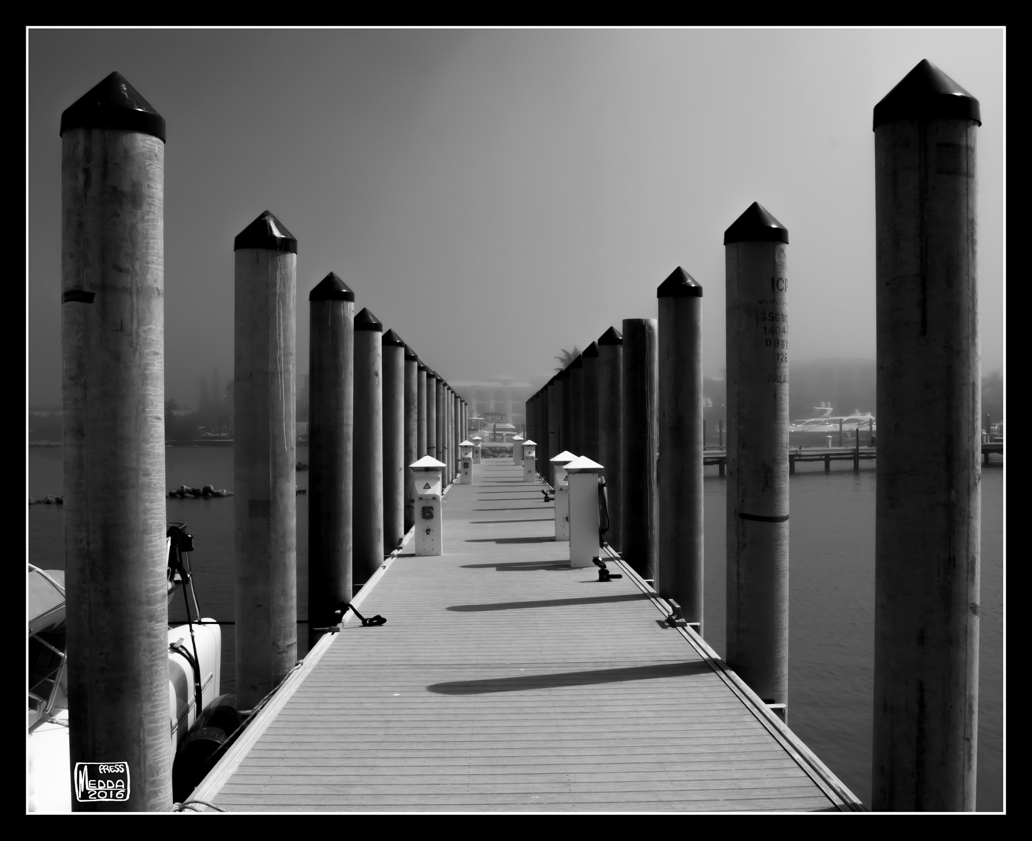 Canon EF 24-85mm F3.5-4.5 USM sample photo. Pontile photography