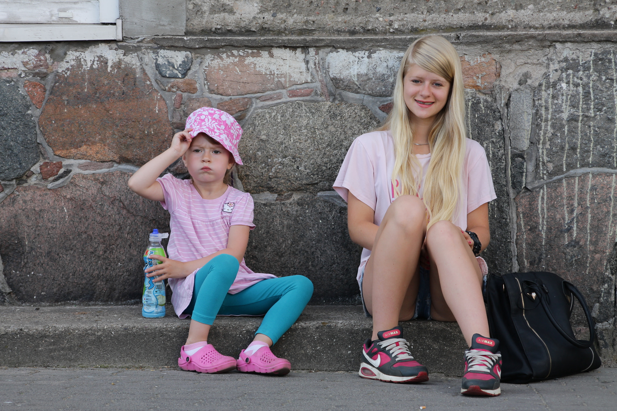 Sigma 70-300mm F4-5.6 APO DG Macro sample photo. Sisters. photography