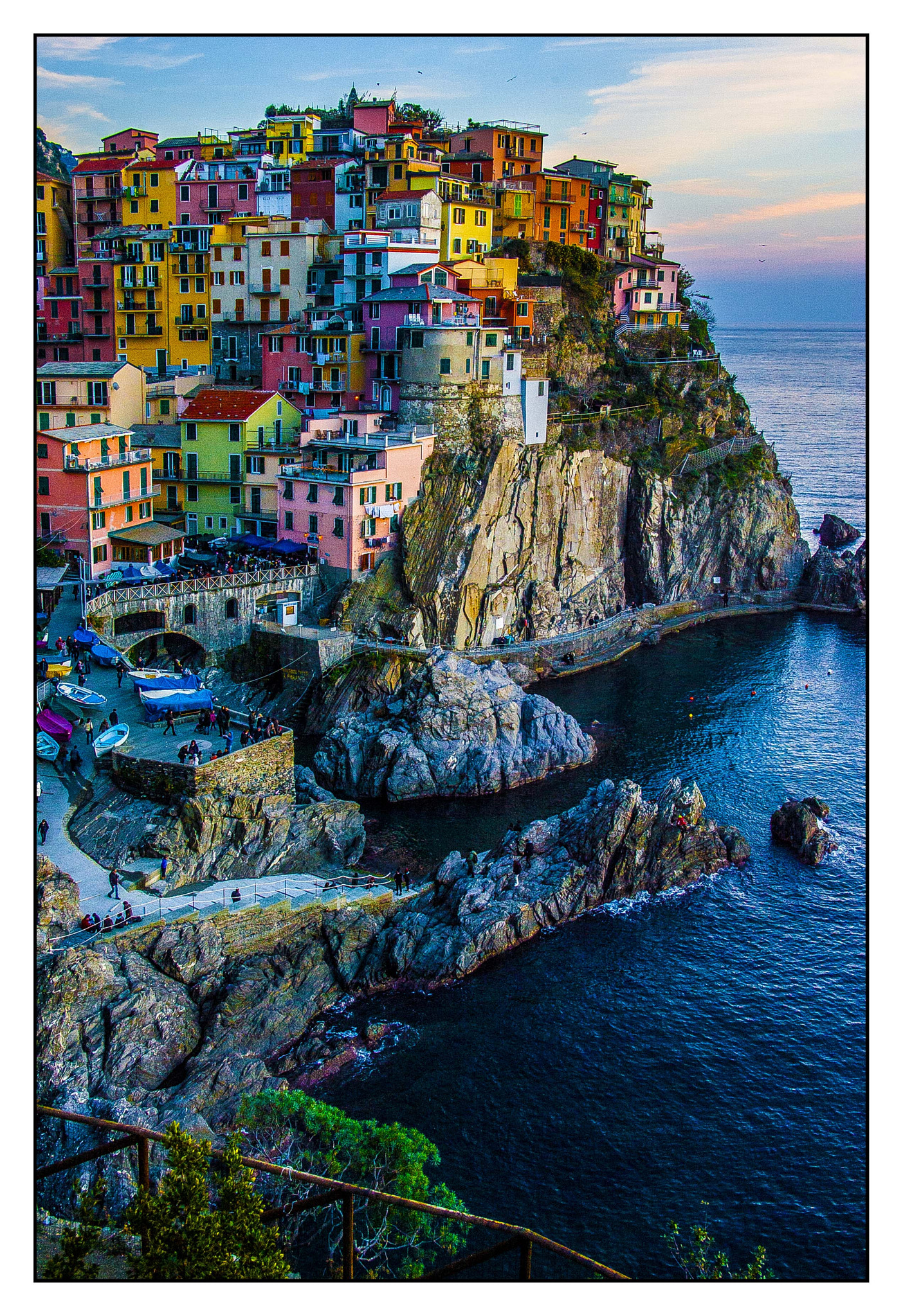Canon EF 24-85mm F3.5-4.5 USM sample photo. Manarola photography