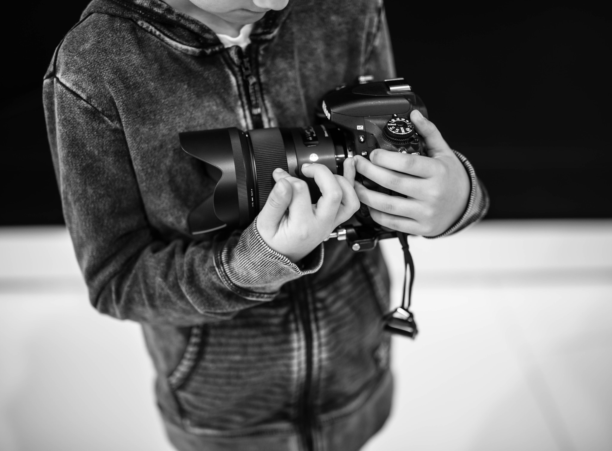 ZEISS Milvus 50mm F1.4 sample photo. Heavy load photography